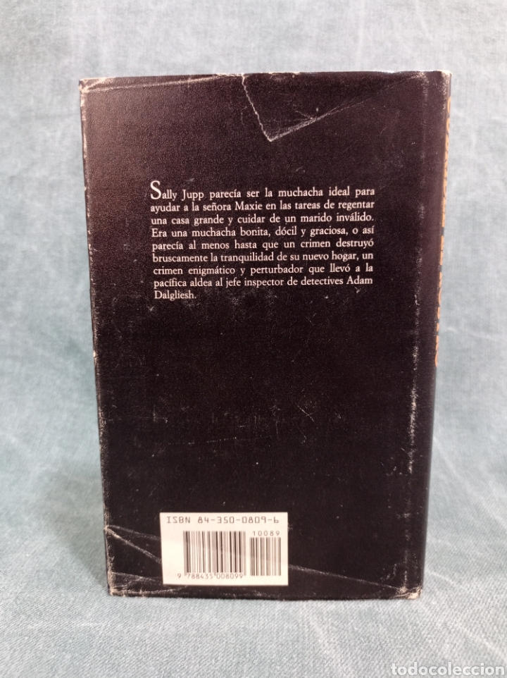 Libros de segunda mano: CUBRIDLE EL ROSTRO - P. D. JAMES - EDHASA - Foto 2 - 303498268