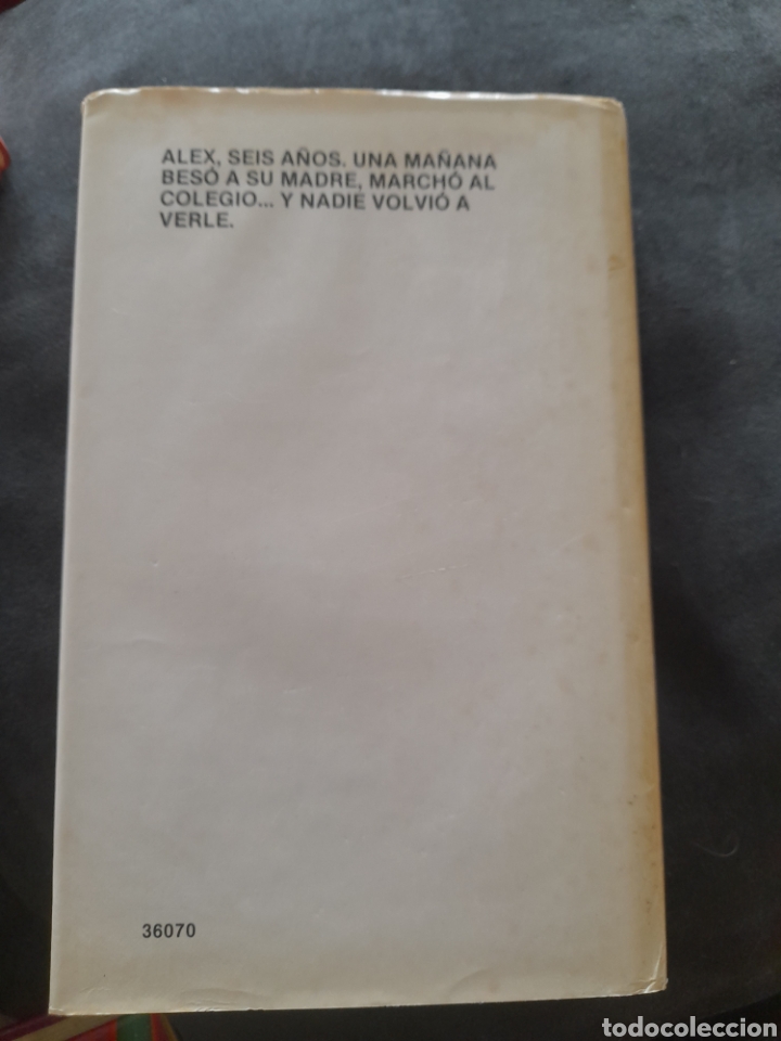Libros de segunda mano: Secuestrado. Beth Gutcheon - Foto 2