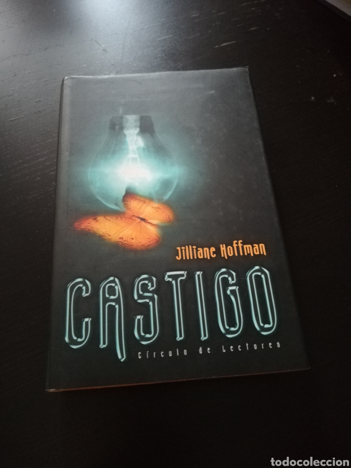 Libros de segunda mano: Jilliane Hoffman - Castigo - c&iacute;rculo de lectores 2004 - Foto 1