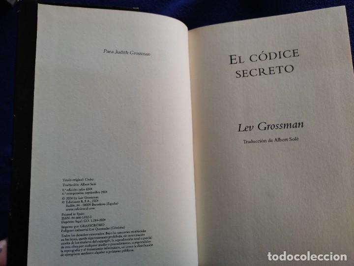 Libros de segunda mano: El C&oacute;dice Secreto Lev Grossman Ediciones B,S.A. 2004 - Foto 5