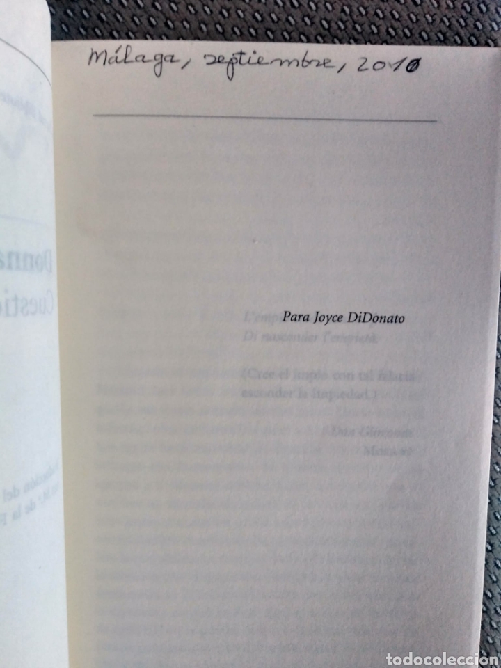Libros de segunda mano: Cuesti&oacute;n de fe / Donna Leon. - Foto 2
