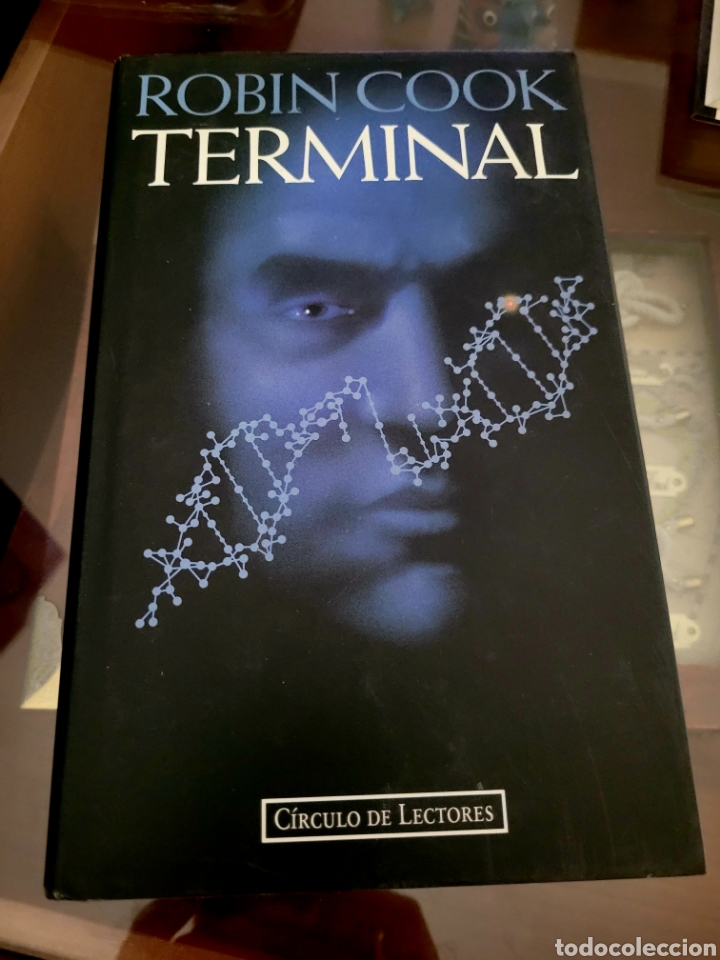 Libros de segunda mano: Terminal - Robin Cook - Como nuevo. - Foto 1