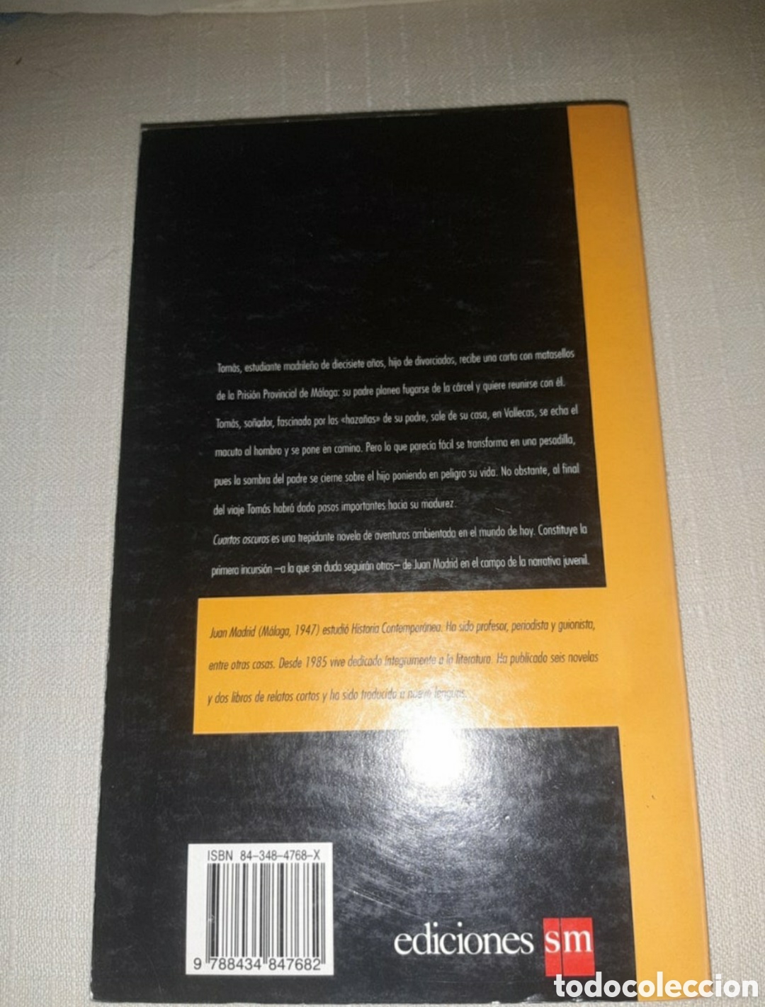 Libros de segunda mano: Cuartos oscuros (Juan Madrid) - Foto 2