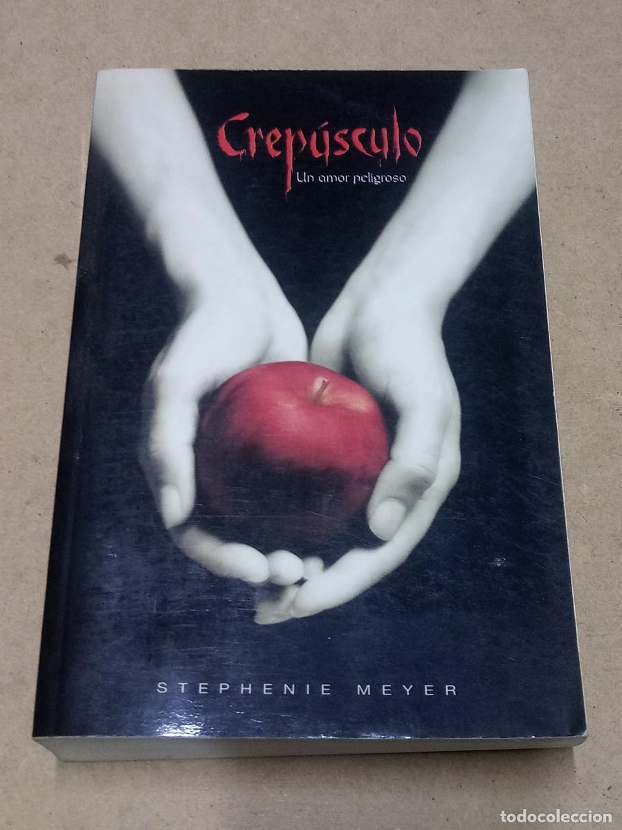 Libros de segunda mano: Crep&uacute;sculo - Stephenie Meyer - Foto 1