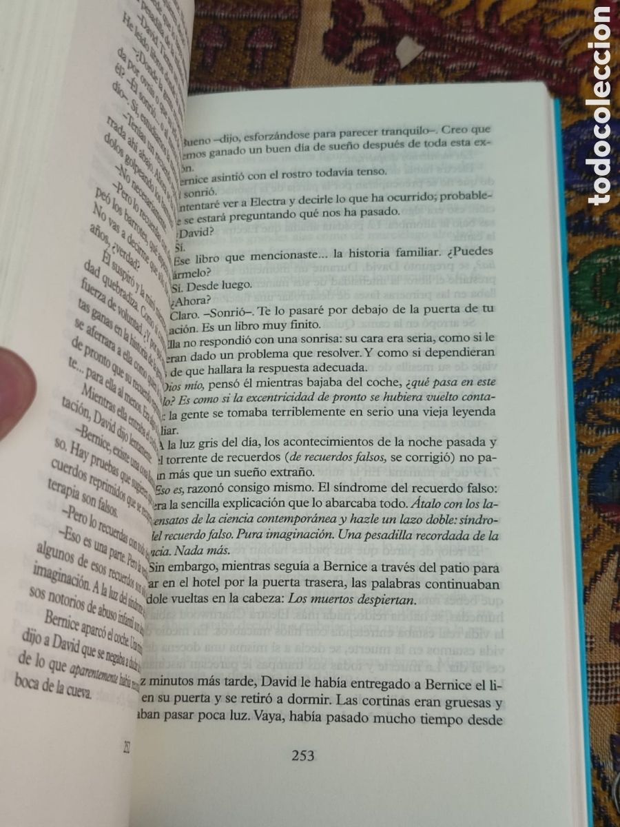 Libros de segunda mano: El ej&eacute;rcito de las sombras Simon Clark - Foto 3