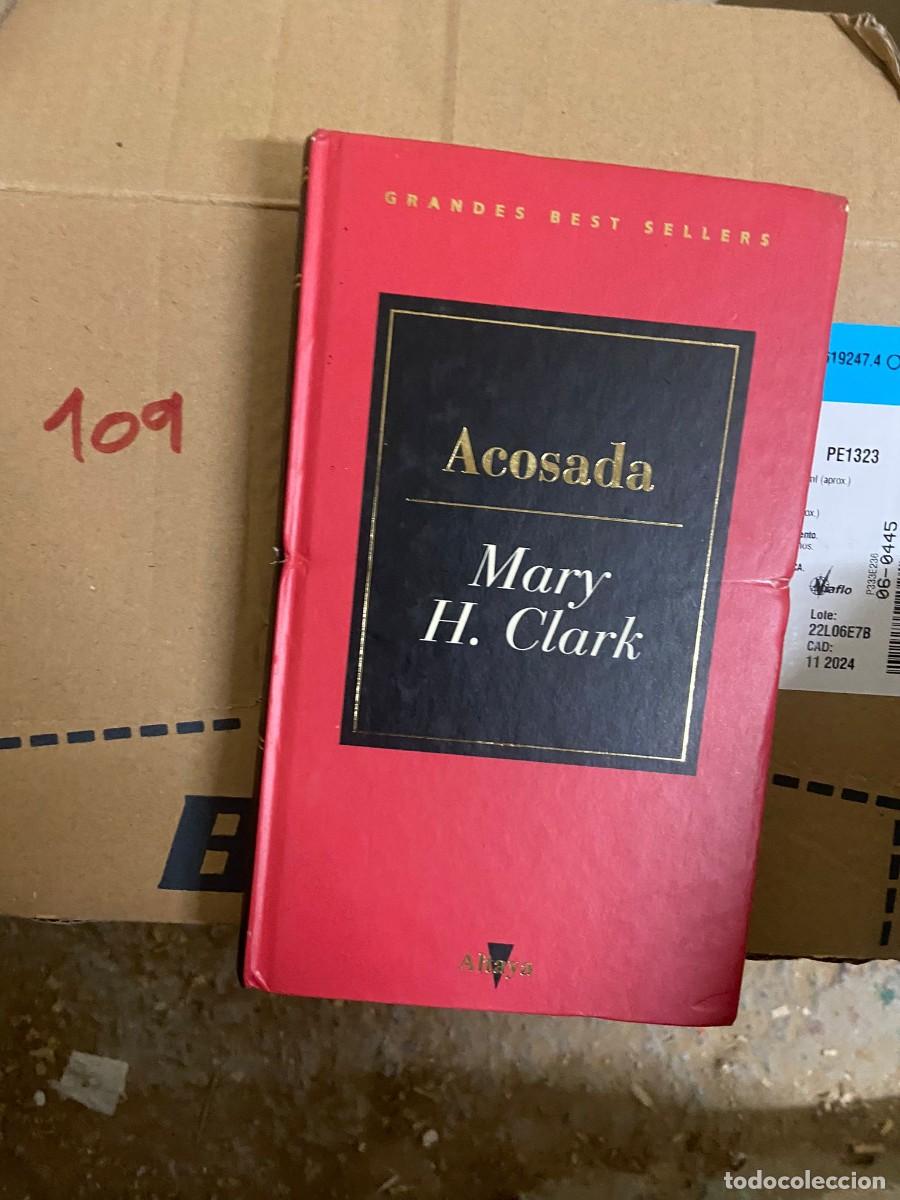 Libros de segunda mano: CAJA108 ACOSADA, MARY H CLARK