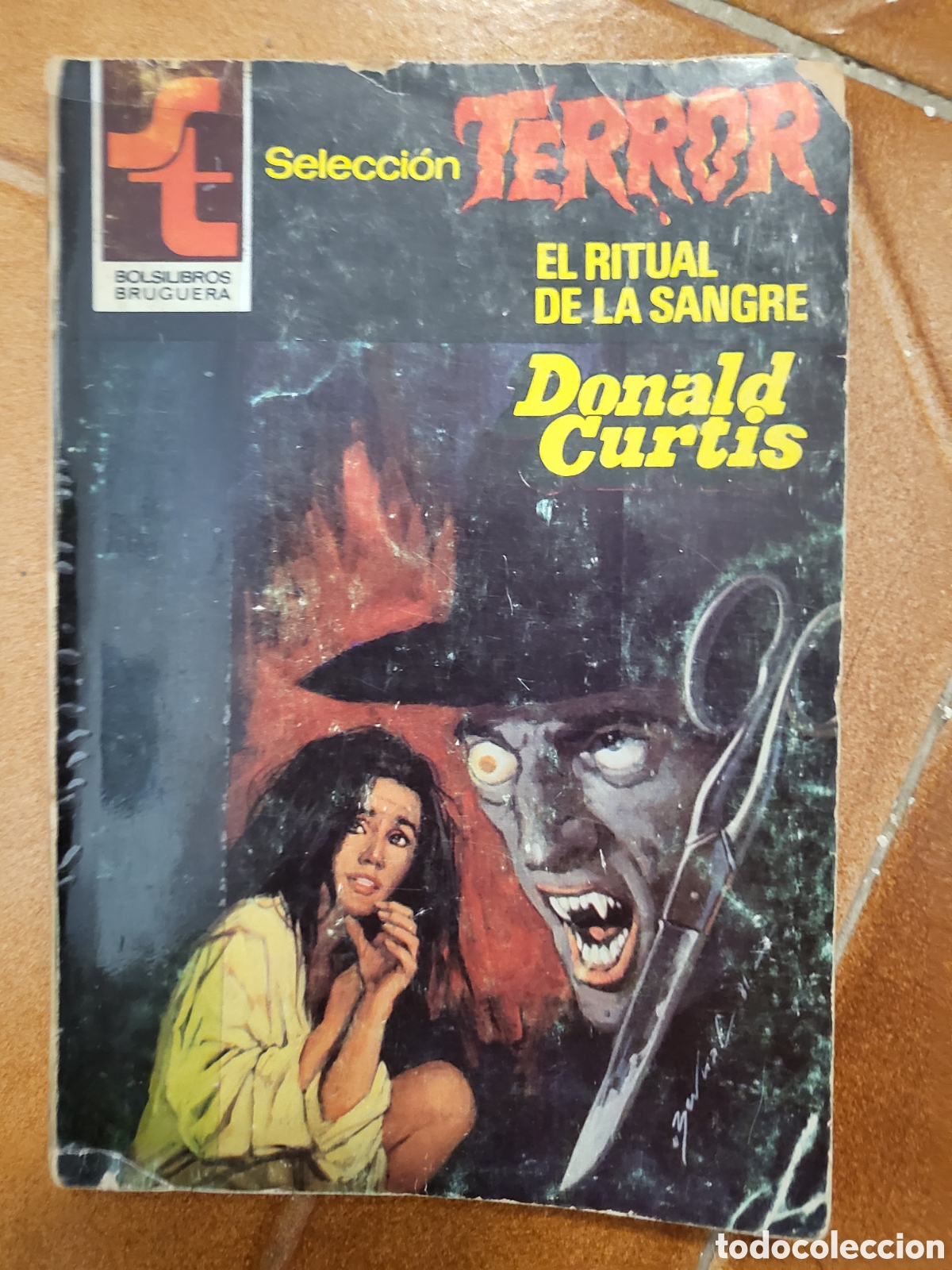 Libros de segunda mano: SELECCI&Oacute;N TERROR 466- El ritual de sangre - BRUGUERA BOLSILLOS (1982)
