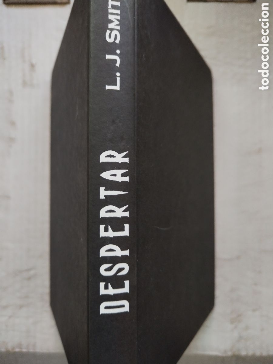 Libros de segunda mano: DESPERTAR/L. J. SMITH - Foto 1