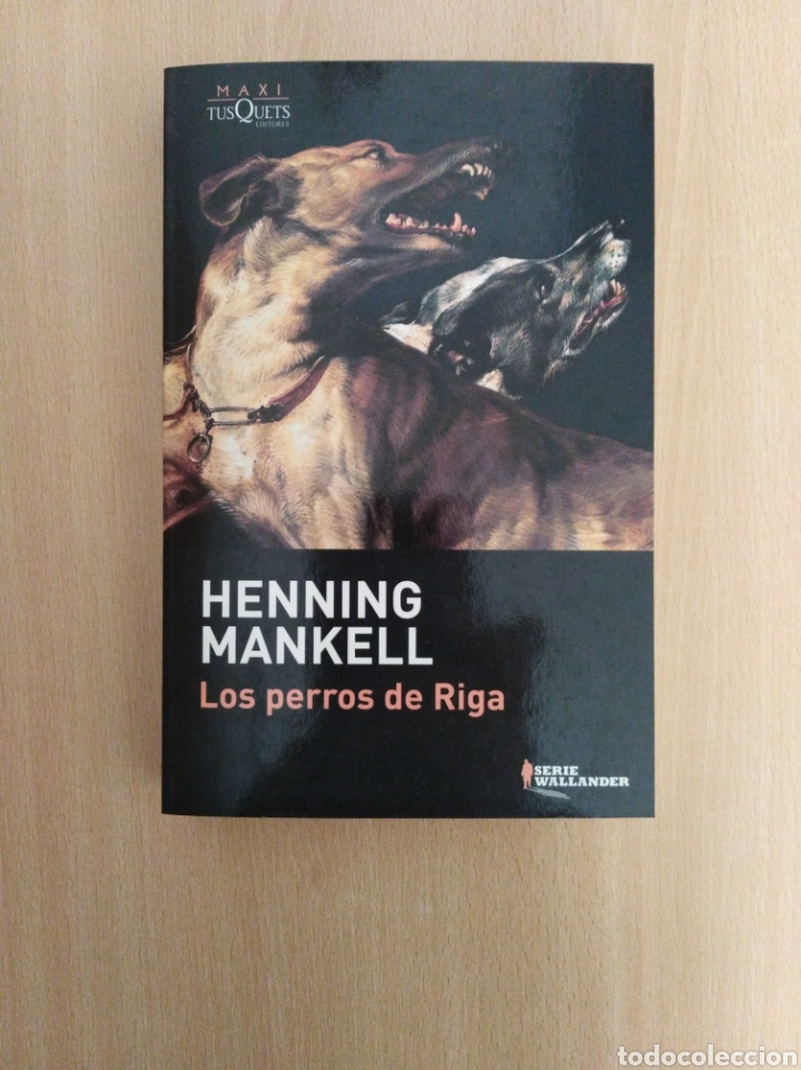 Libros de segunda mano: LOS PERROS DE RIGA. Henning Mankell - Foto 1