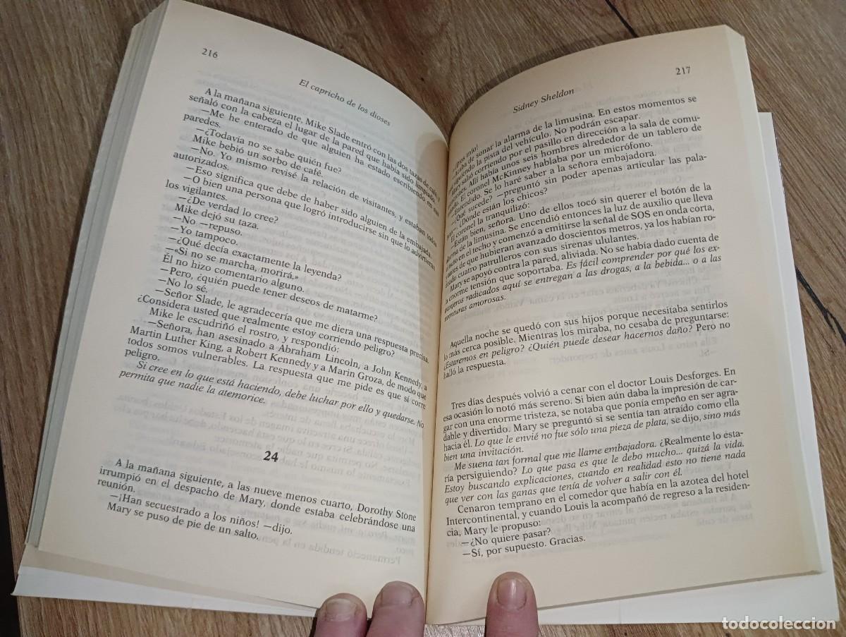 Libros de segunda mano: El capricho de los dioses Sidney Sheldon - Foto 4