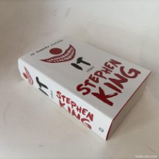 Libros de segunda mano: STEPHEN KING. IT (ESO)