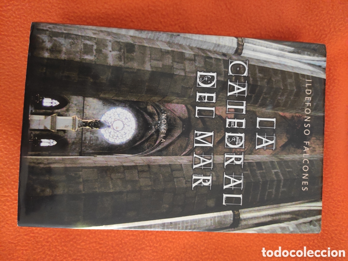 Libros de segunda mano: La Catedral del Mar. - Foto 1