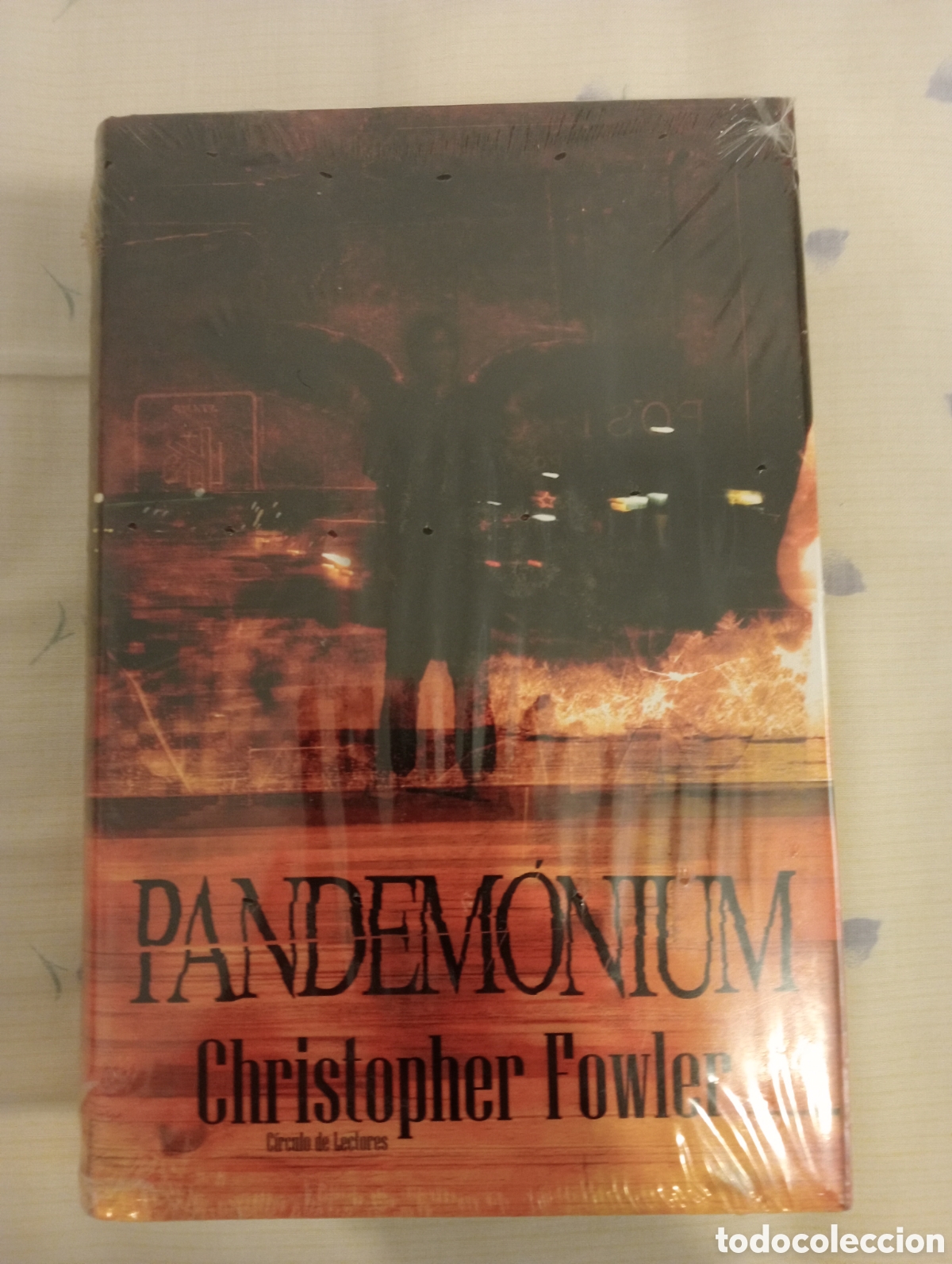 Libros de segunda mano: Pandem&oacute;nium. Christopher Fowler. PRECINTADO - Foto 1