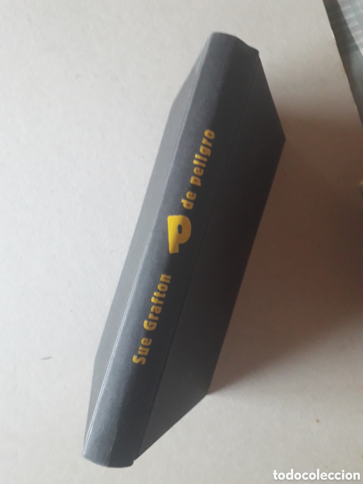 Livres d'occasion: SUE GRAFTON - P DE PELIGRO - CIRCULO DE LECTORES *t27