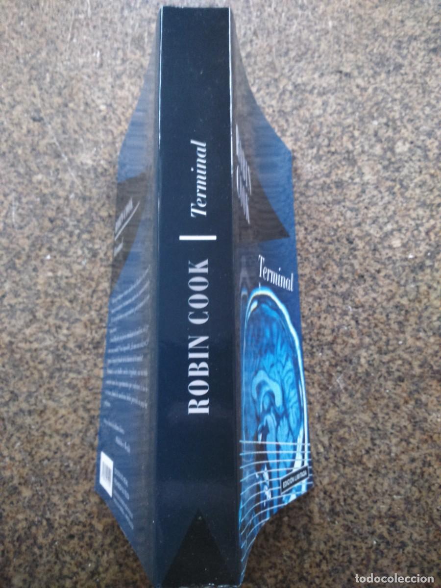 Libros de segunda mano: TERMINAL -- ROBIN COOK -- 2009 -- - Foto 3