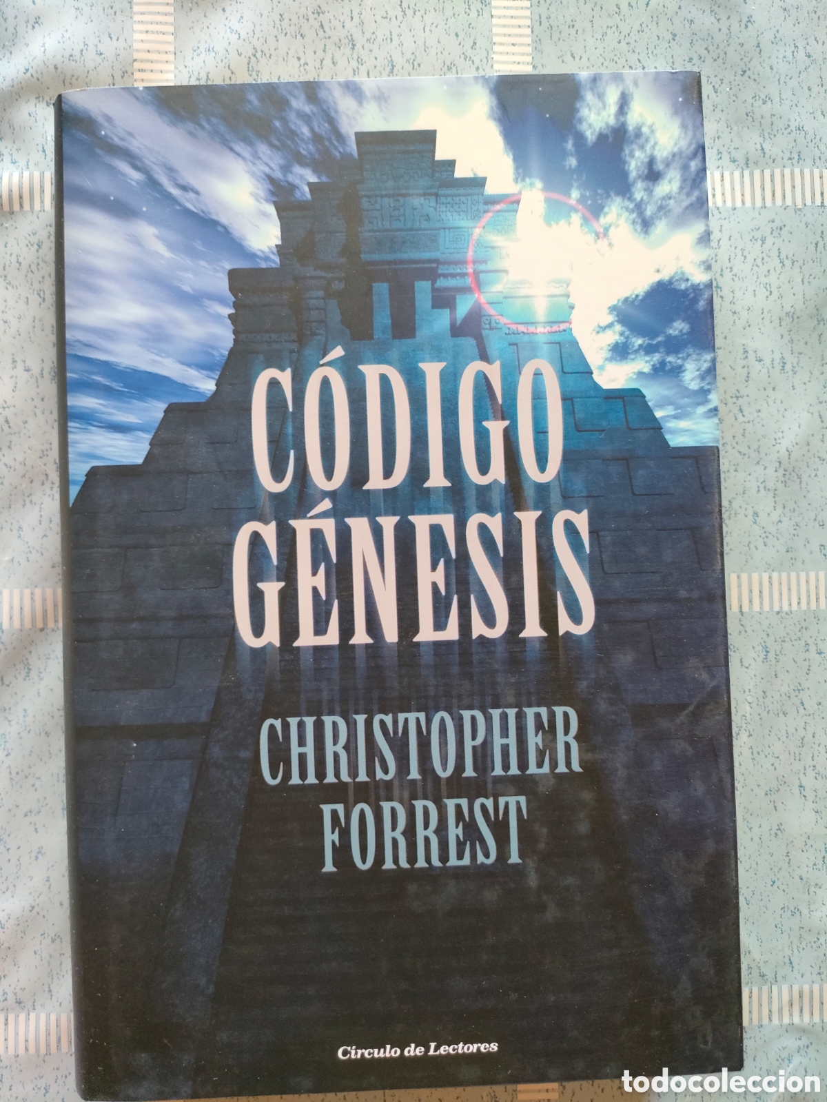 Libros de segunda mano: C&oacute;digo G&eacute;nesis de Christopher Forrest - Foto 1