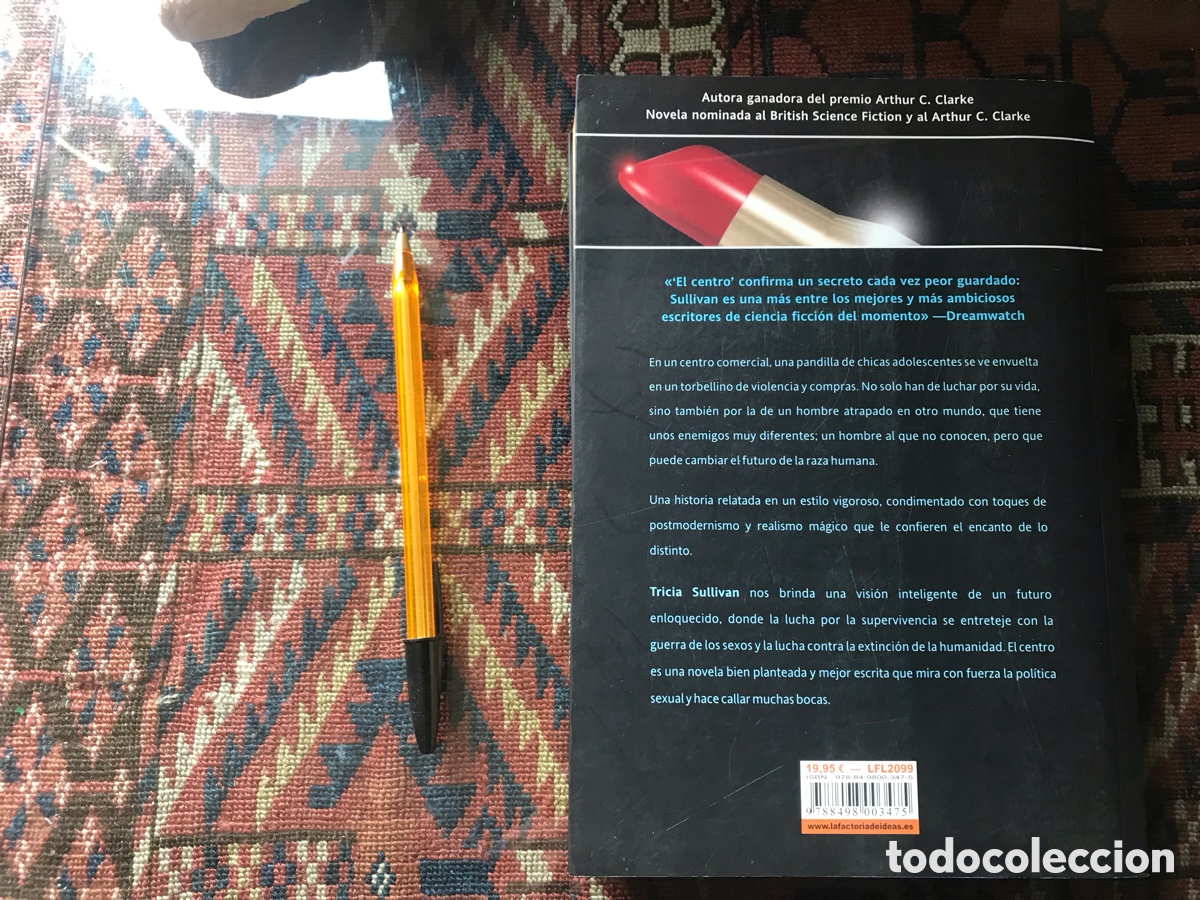 Libros de segunda mano: El centro. Tricia Sullivan. - Foto 3