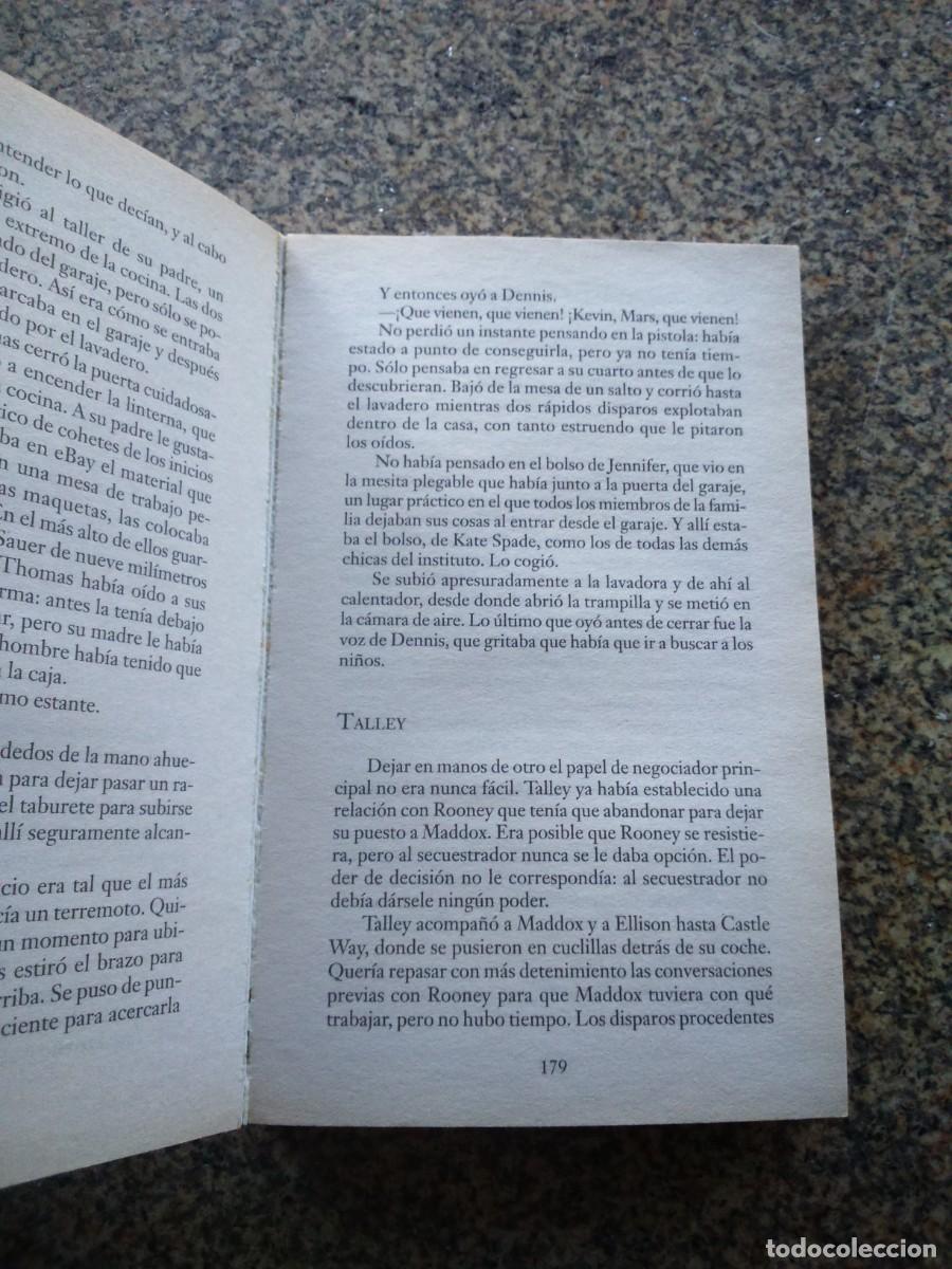 Libros de segunda mano: EL SECUESTRO -- ROBERT CRAIS -- - Foto 2