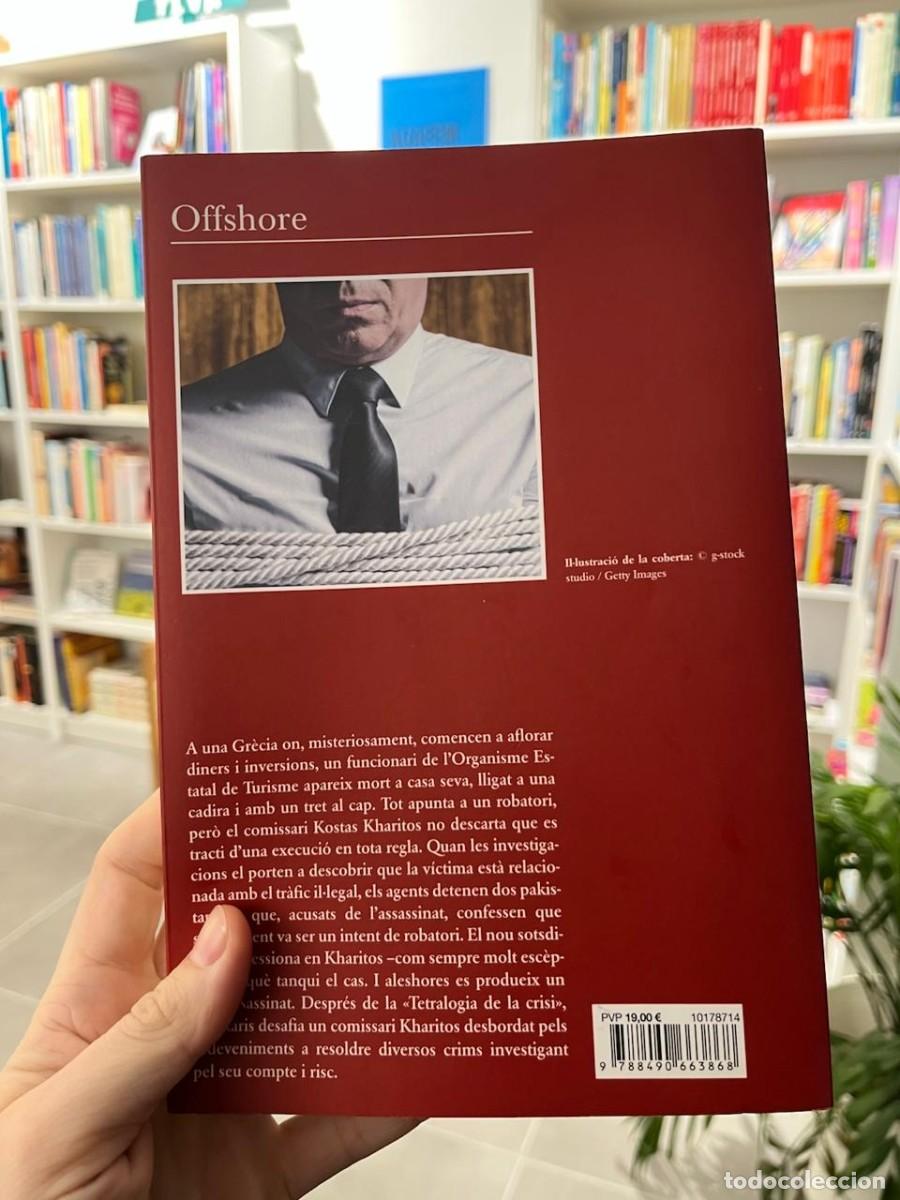 Libros de segunda mano: Offshore (Petros M&aacute;rkaris) - Foto 2