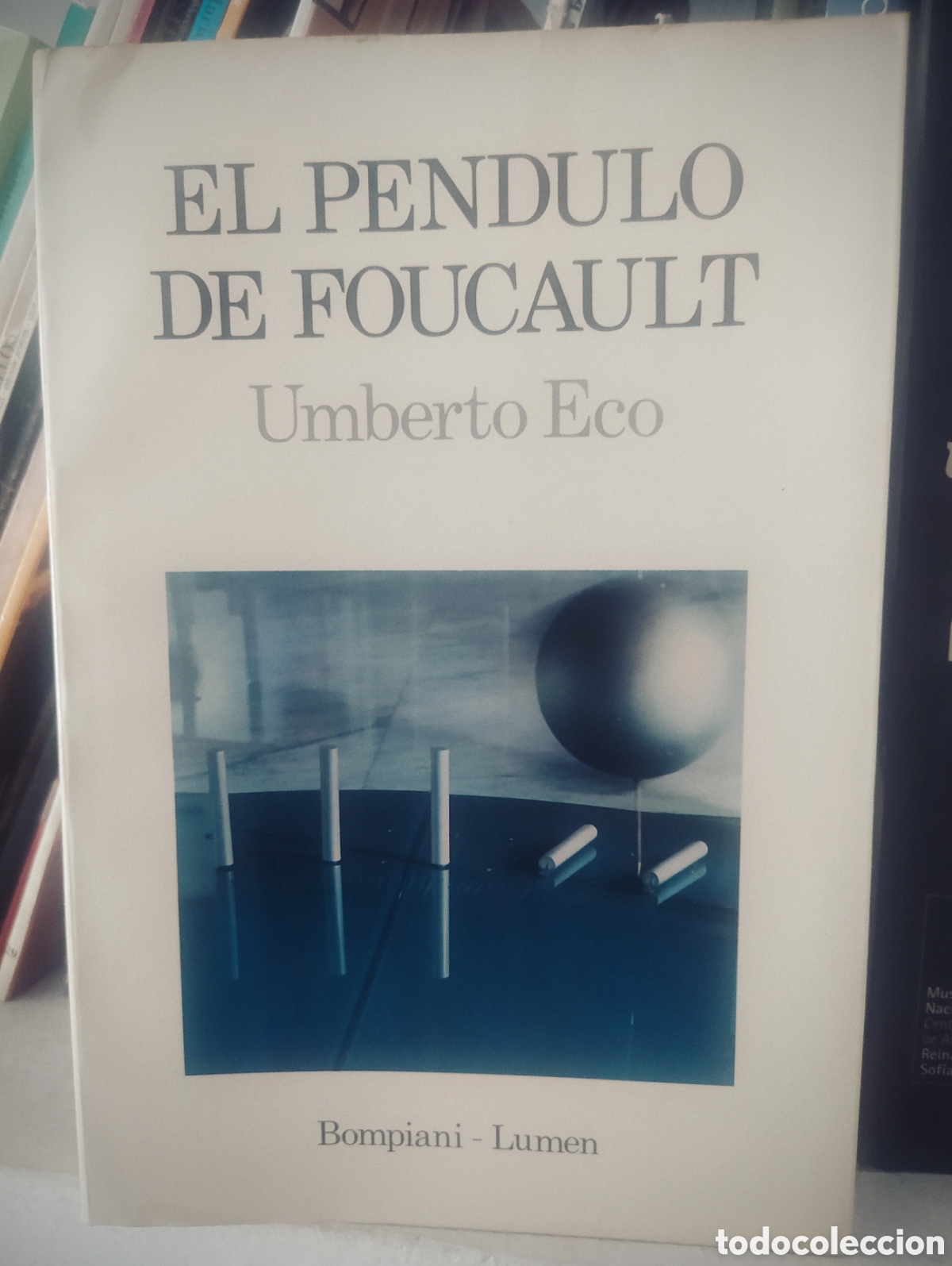 Libros de segunda mano: El p&eacute;ndulo de Foucault. - Foto 1