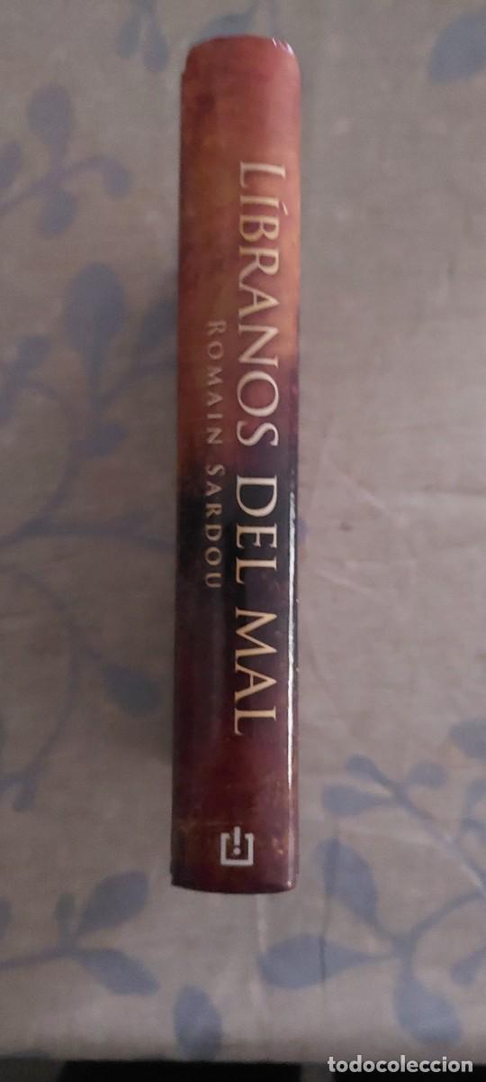 Libros de segunda mano: Libro Libranos del Mal - Foto 2