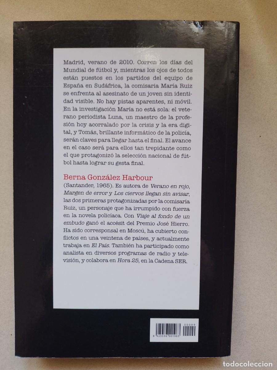 Libros de segunda mano: VERANO EN ROJO , novela - Foto 3