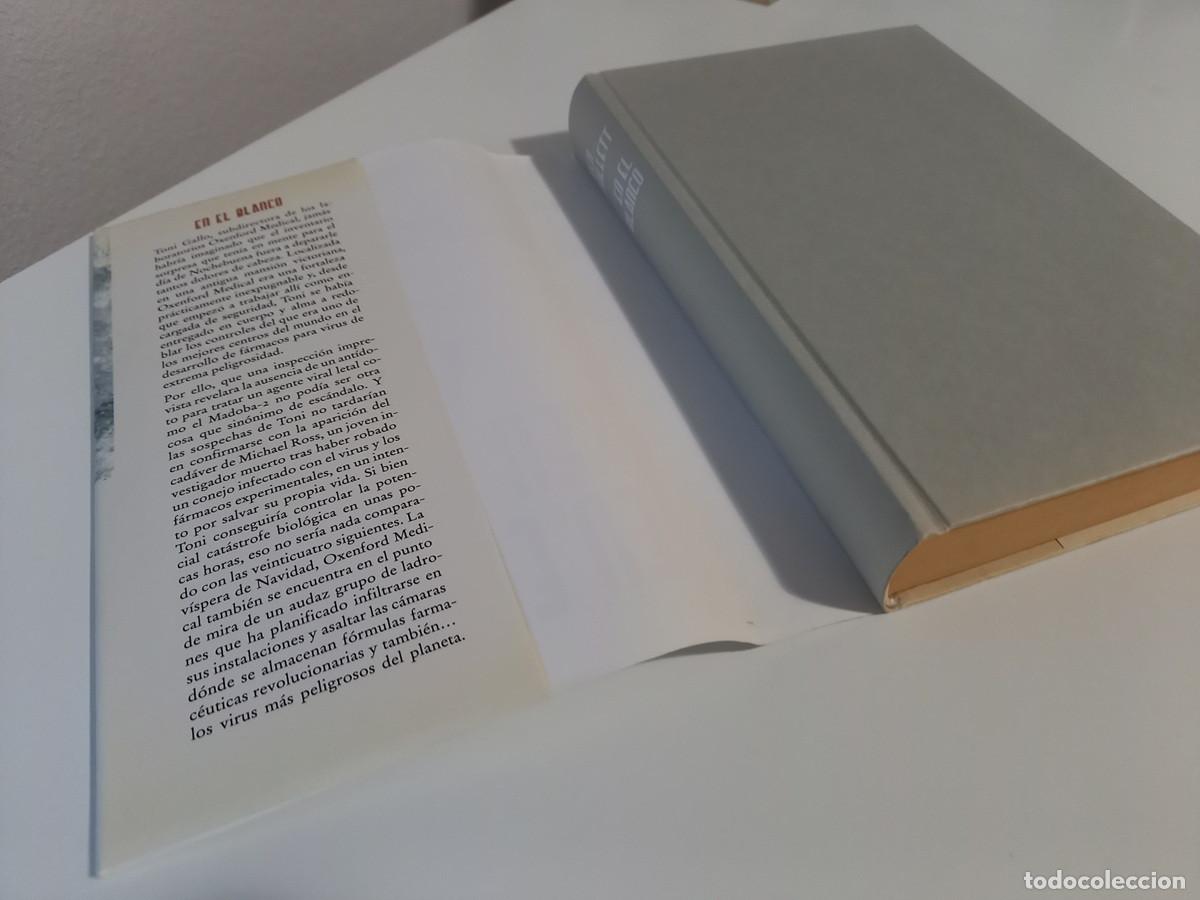 Libros de segunda mano: EN EL BLANCO. KEN FOLLET - Foto 4