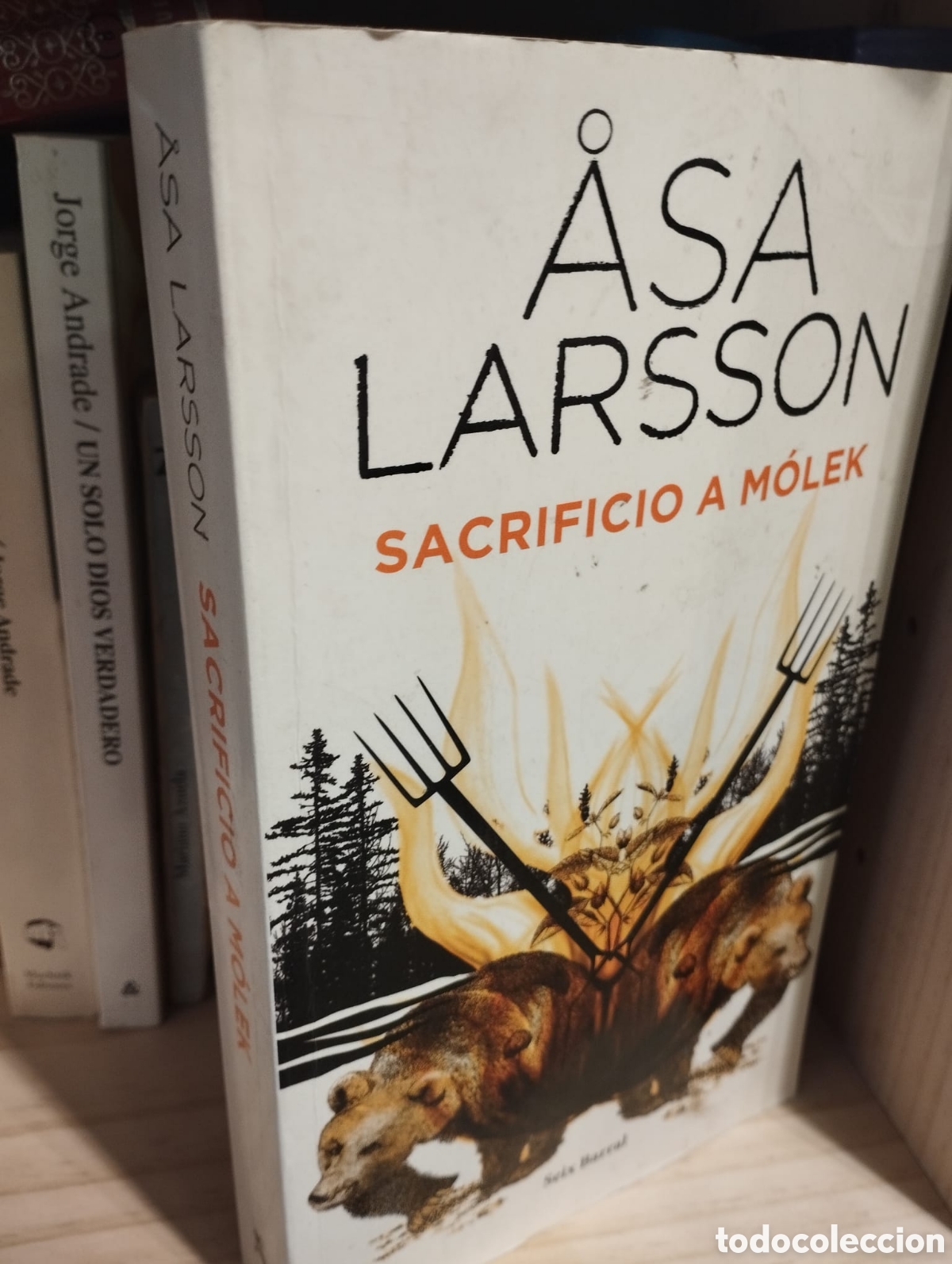 Libros de segunda mano: Sacrificio a M&oacute;lek - Assa Larson - Foto 1