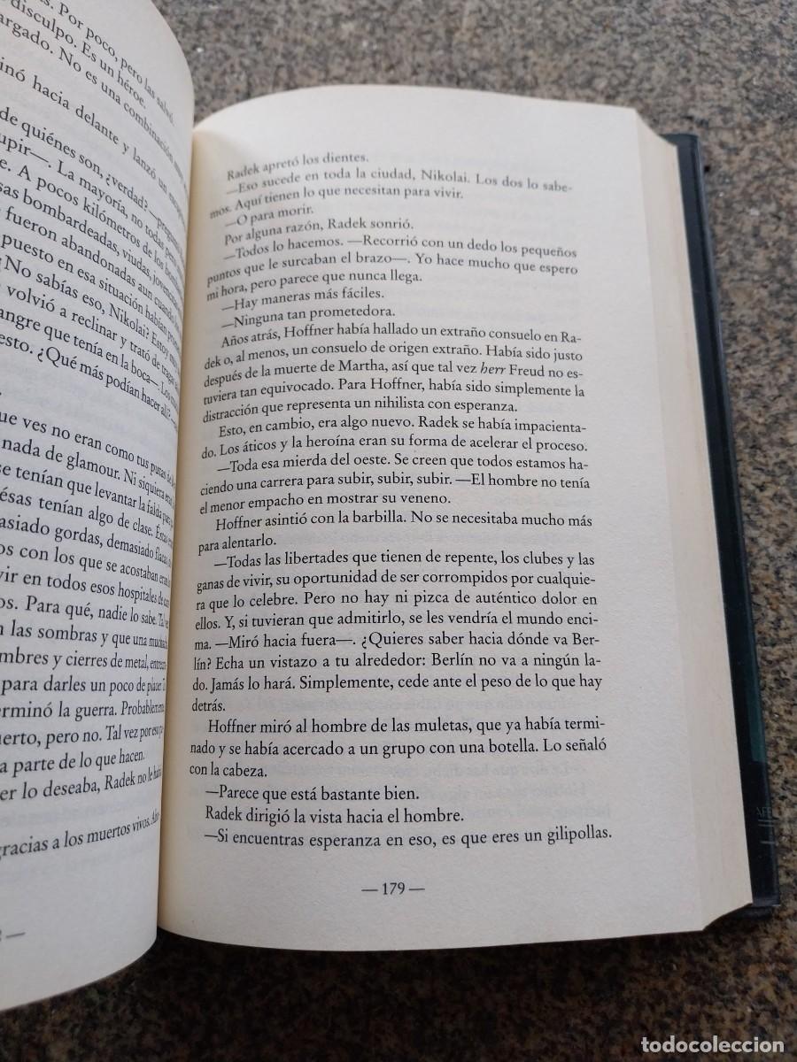 Libros de segunda mano: SOMBRAS Y LUCES -- JONATHAN RABB -- EDICIONES B -- - Foto 2