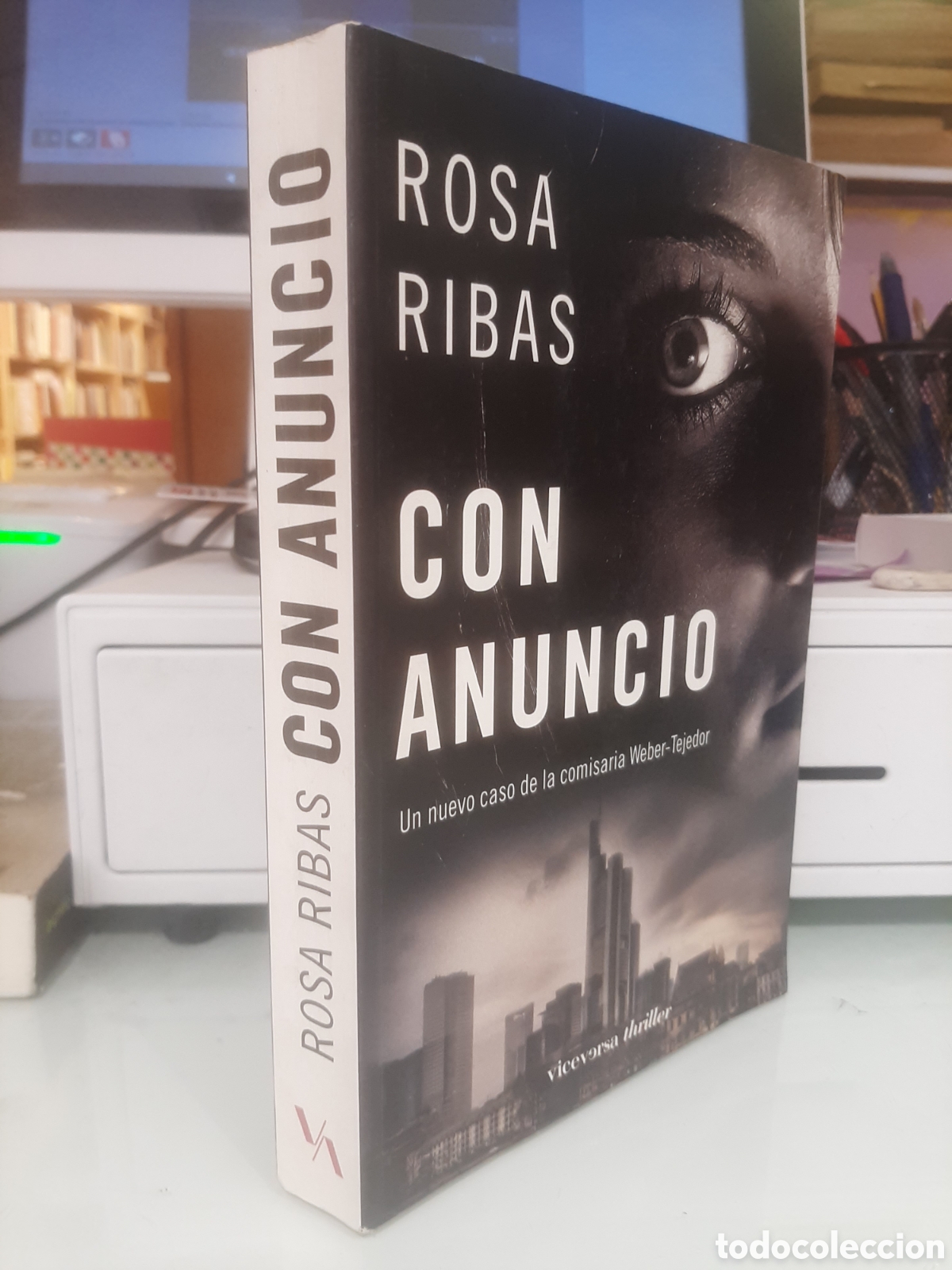 Libros de segunda mano: Con anuncio - Rosa Ribas - Foto 1
