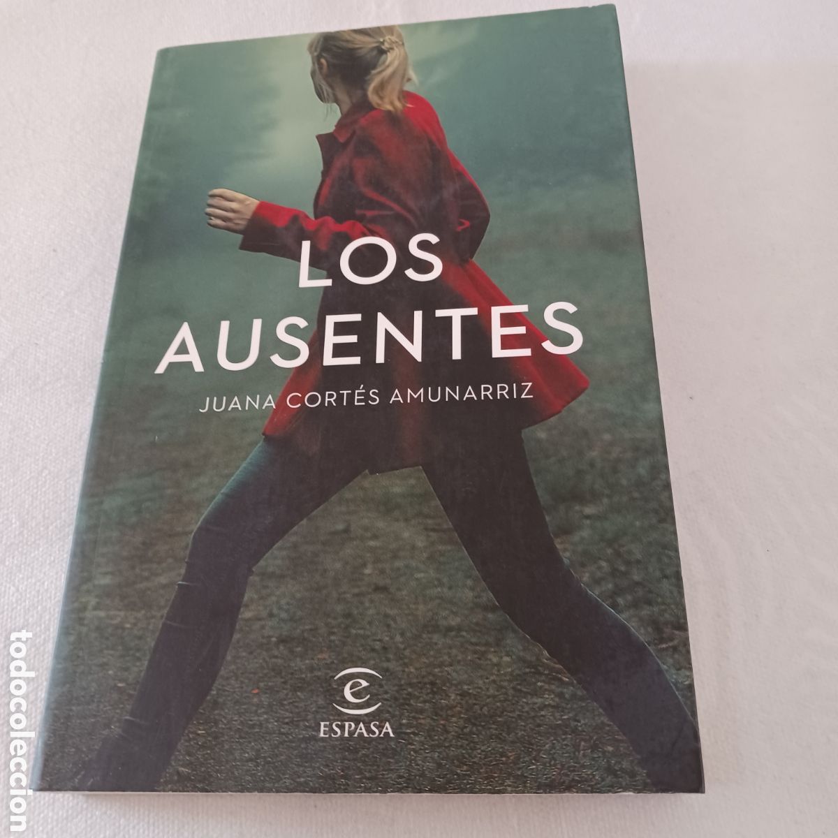 Libros de segunda mano: Los Ausentes de Juana Cort&eacute;s Amunarriz