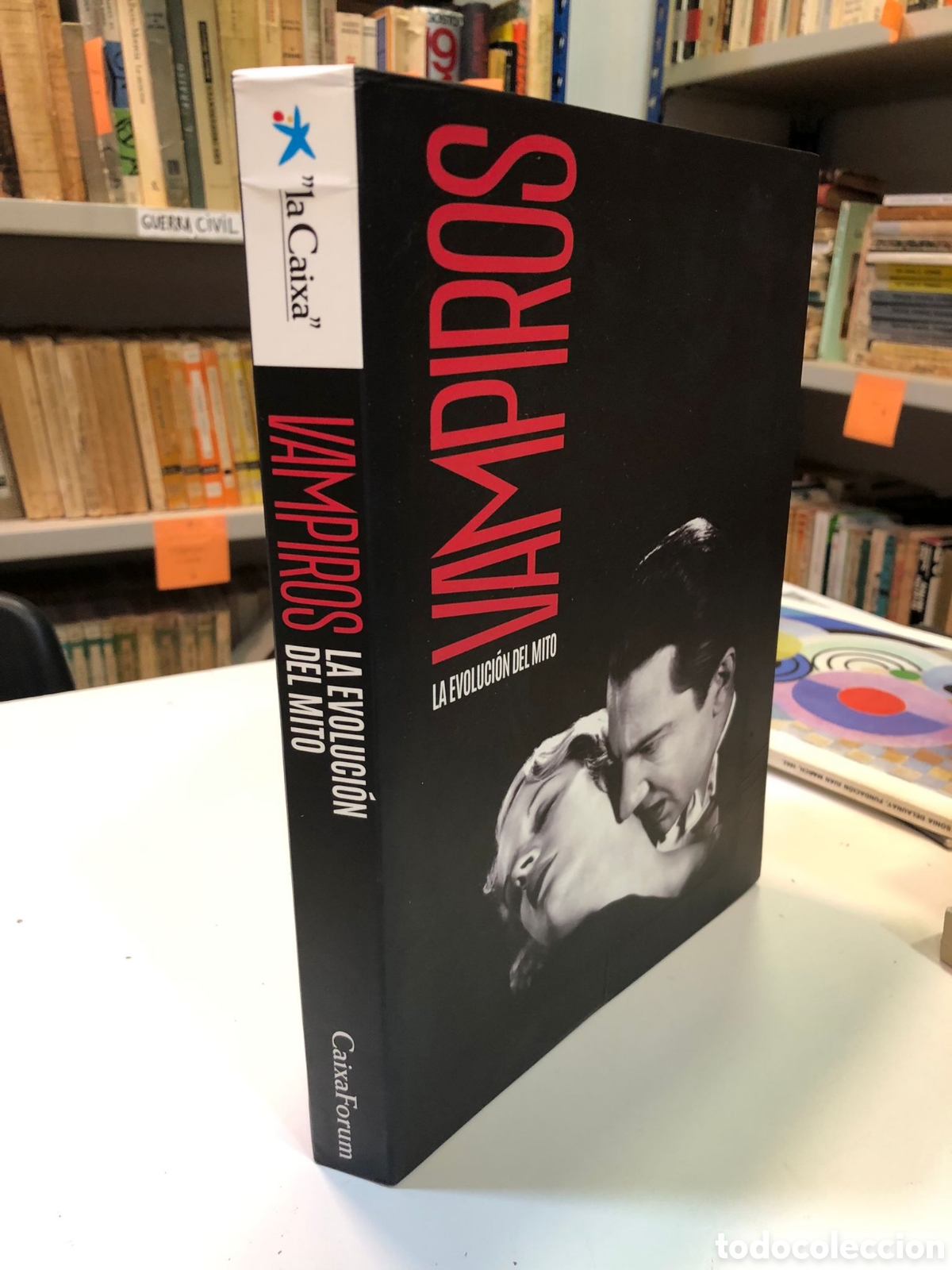 Libros de segunda mano: Vampiros. La evoluci&oacute;n del mito - Foto 1