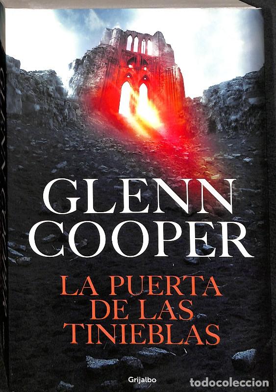 Libros de segunda mano: La puerta de las Tinieblas - Glenn Cooper - GRIJALBO - Trilog&iacute;a Condenados 2