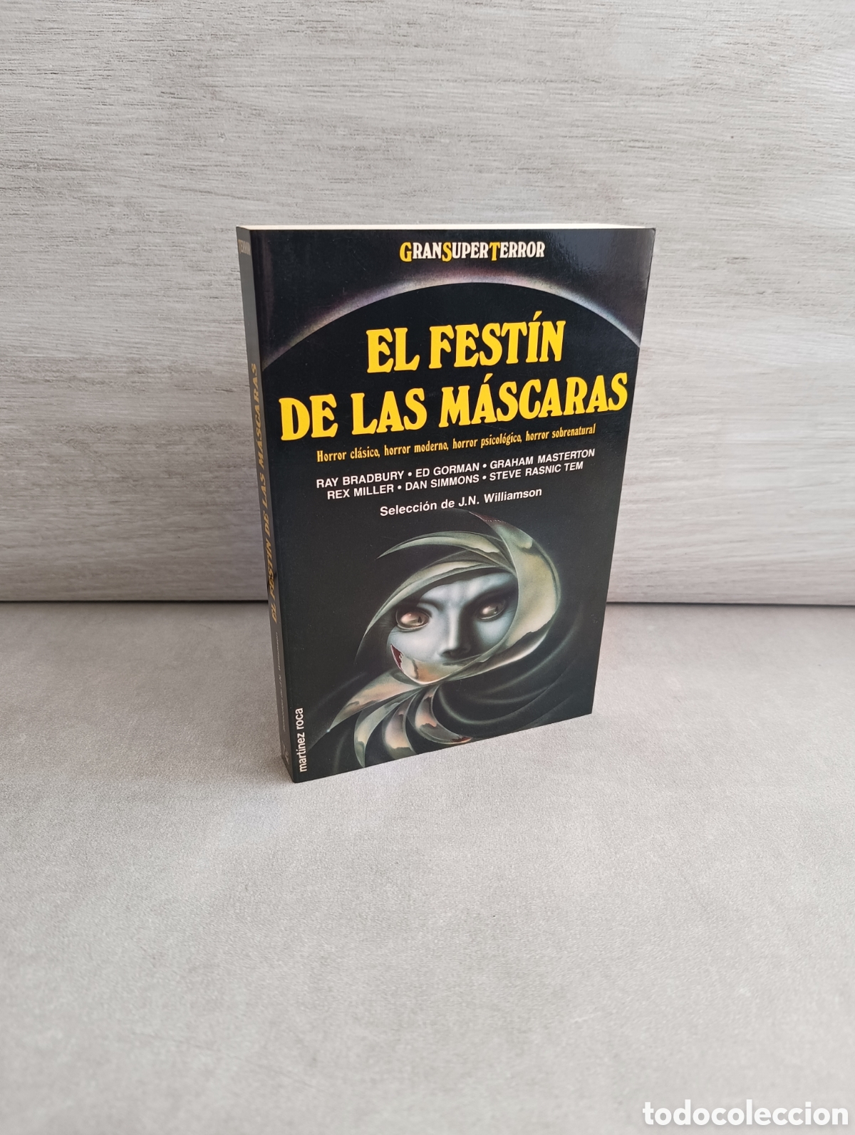 Libros de segunda mano: GRAN SUPER TERROR - EL FEST&Iacute;N DE LAS M&Aacute;SCARAS - RAY BRADBURY, DAM SIMMONS, TEX MILLER ETC