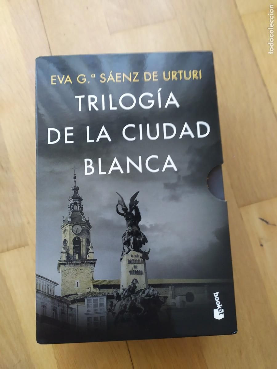 Libros de segunda mano: TRILOG&Iacute;A DE LA CIUDAD BLANCA. EVA GARC&Iacute;A S&Aacute;ENZ DE URTURI. PRIMERA EDICI&Oacute;N 2020.