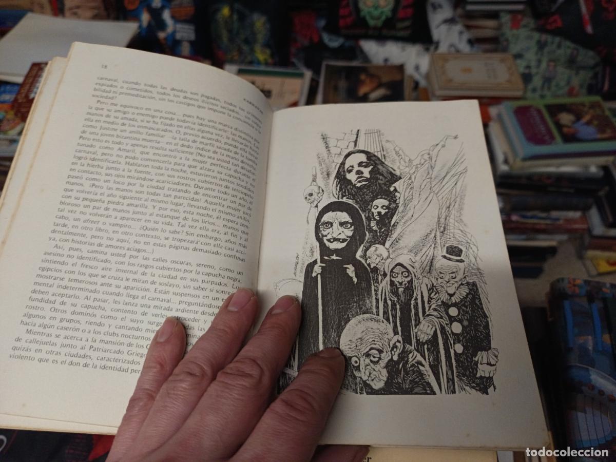 Libros de segunda mano: VAMPIROS . ORNELLA VOLTA Y VALERIO RIVA . ILUSTRACIONES AURALE&Oacute;N . PANEUROPEA DE EDICIONES . 1974