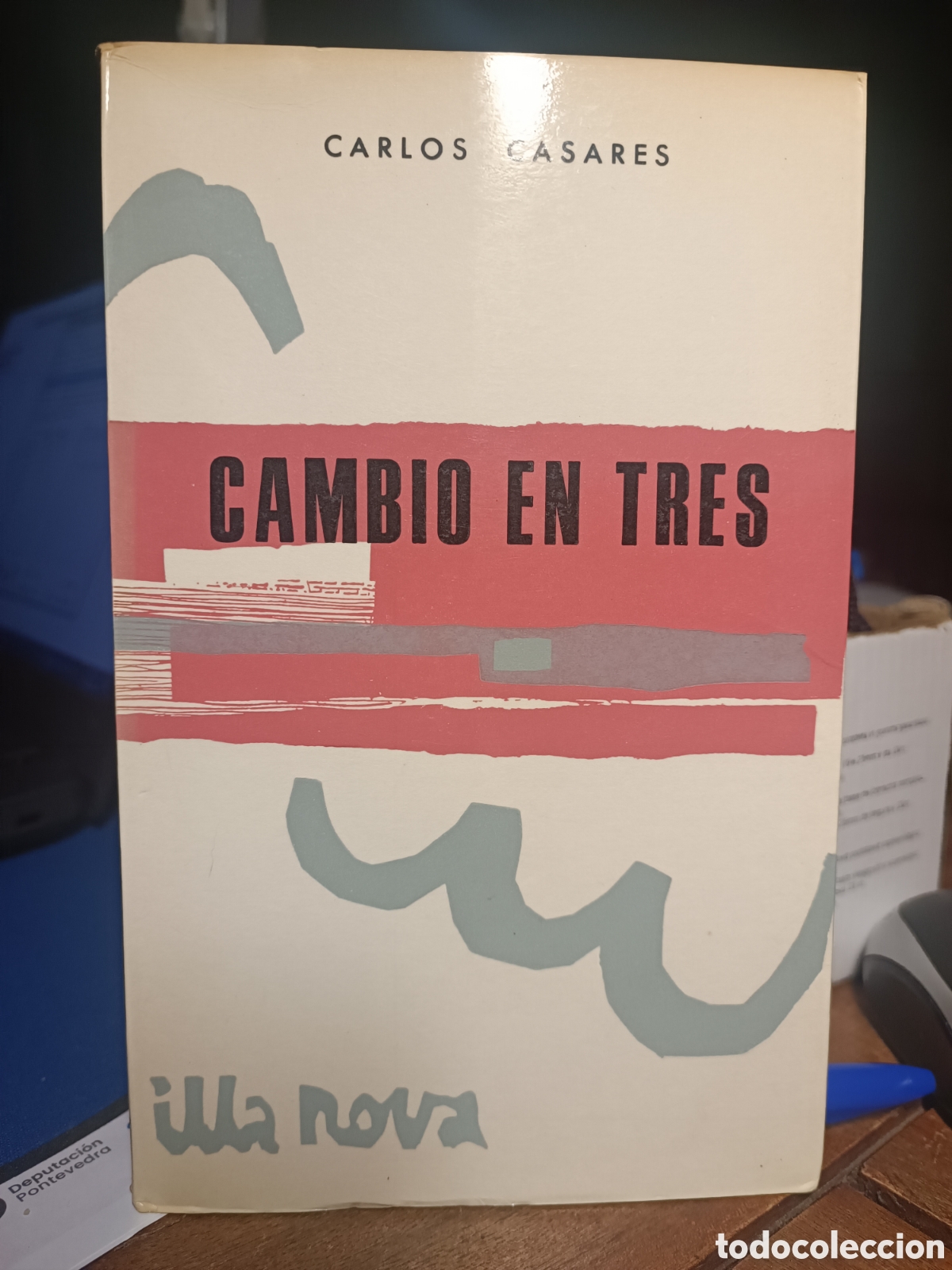 Libros de segunda mano: Cambio en tres - CASARES, Carlos. Vigo Galaxia, Col. Illa Nova n&ordm; 15 1969 primera edici&oacute;n Xohan Ledo