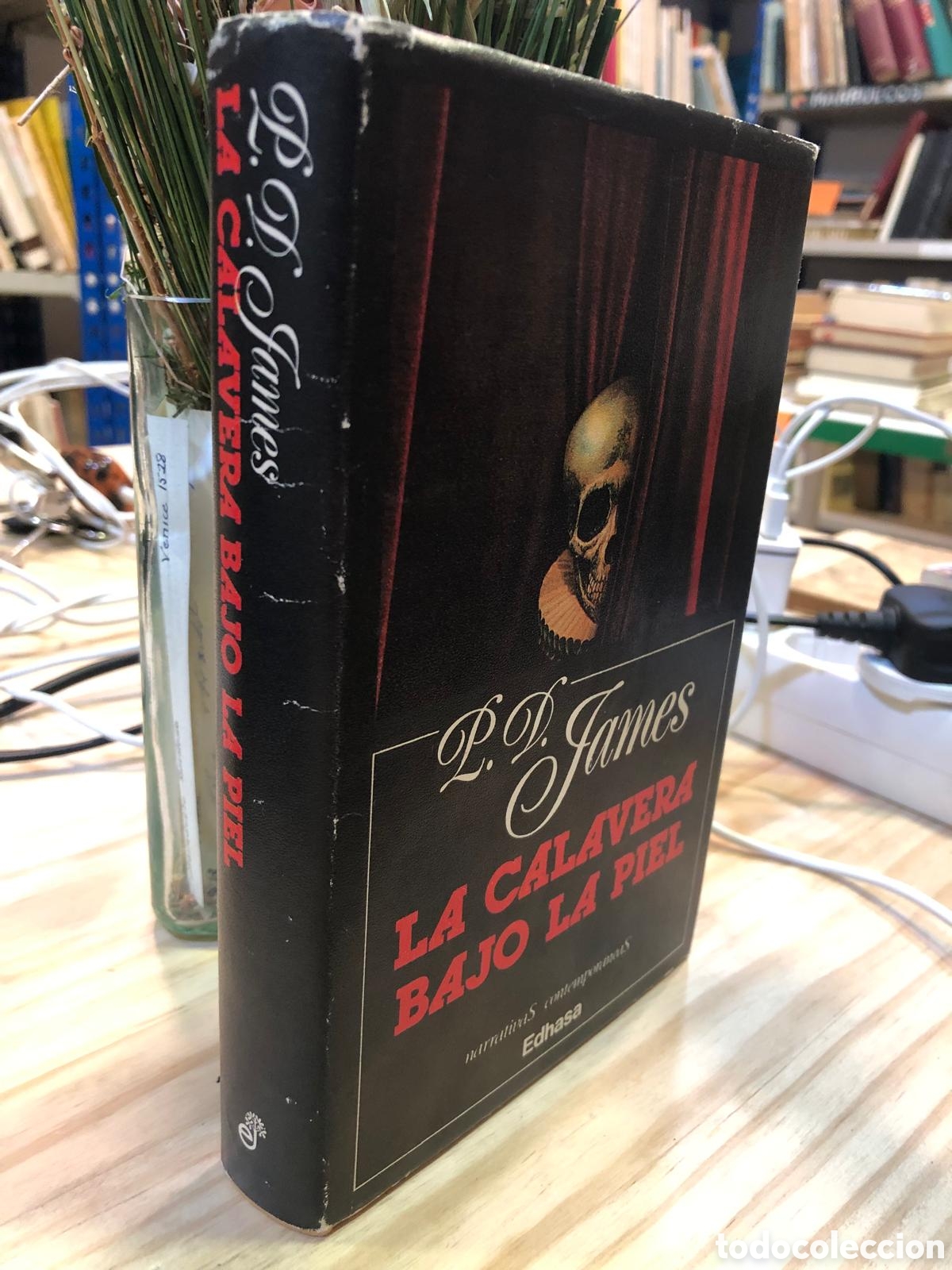 Libri di seconda mano: La calavera bajo la piel - P. D. James