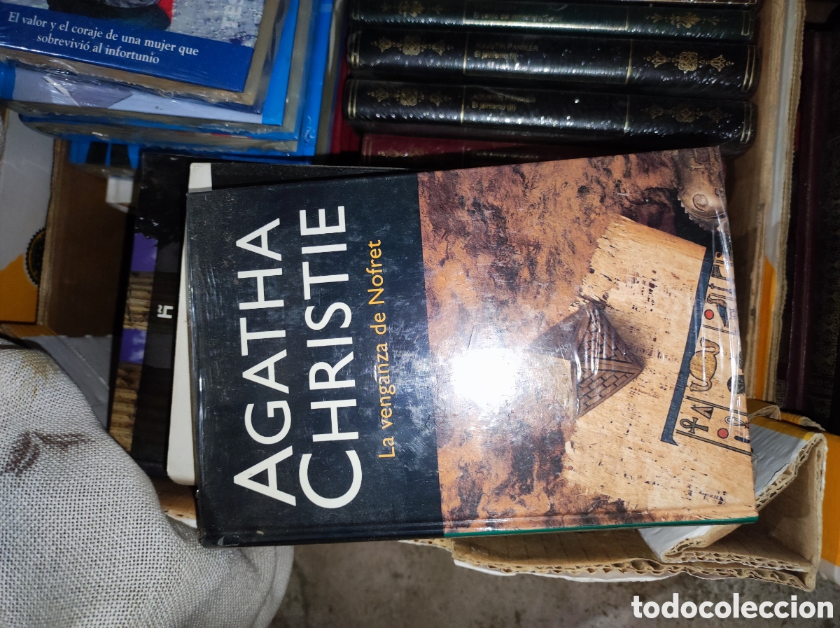 Libros de segunda mano: La venganza de Nofret - Christie, Agatha