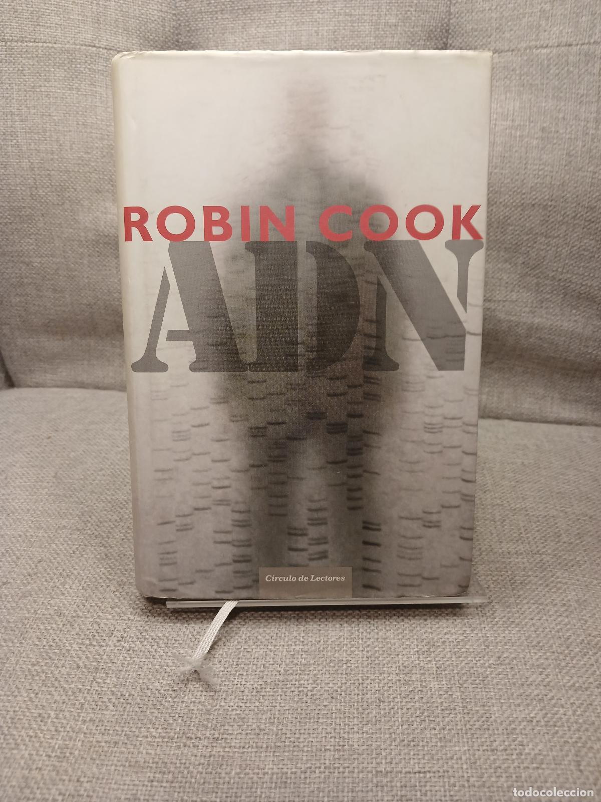Libros de segunda mano: ADN - Robin Cook - Foto 1