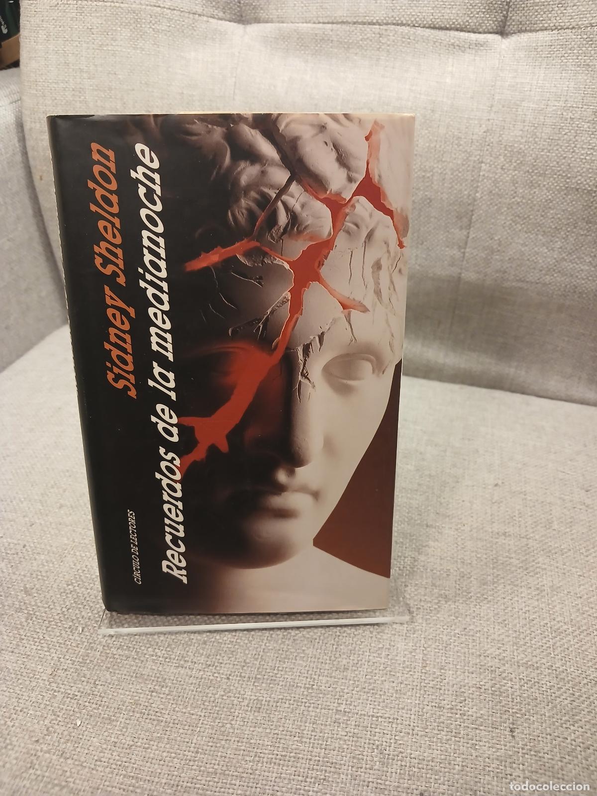 Livros em segunda m&atilde;o: Recuerdos de la medianoche - Sidney Sheldon
