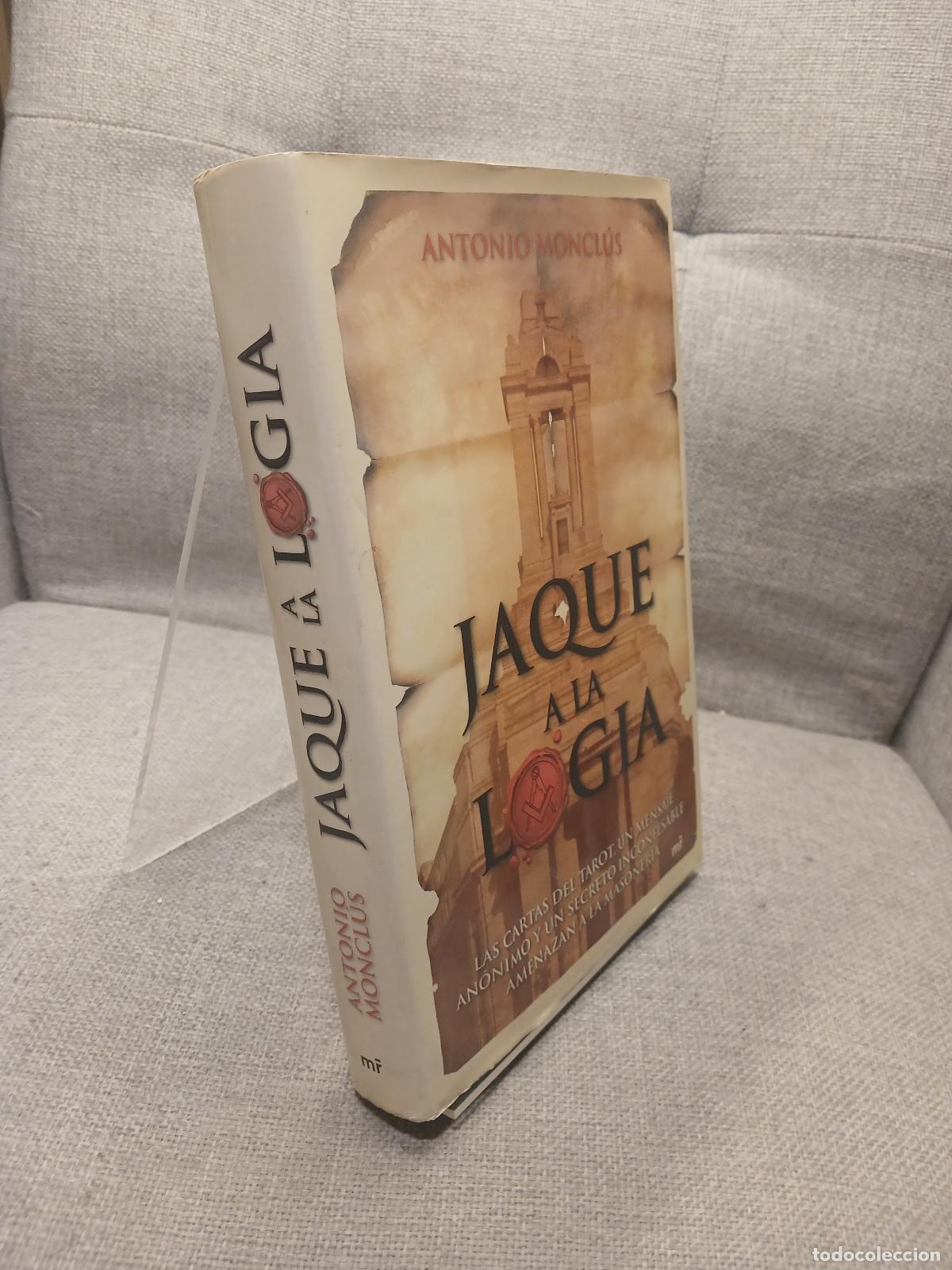 Libros de segunda mano: Jaque a la logia - Antonio Moncl&uacute;s - Foto 2