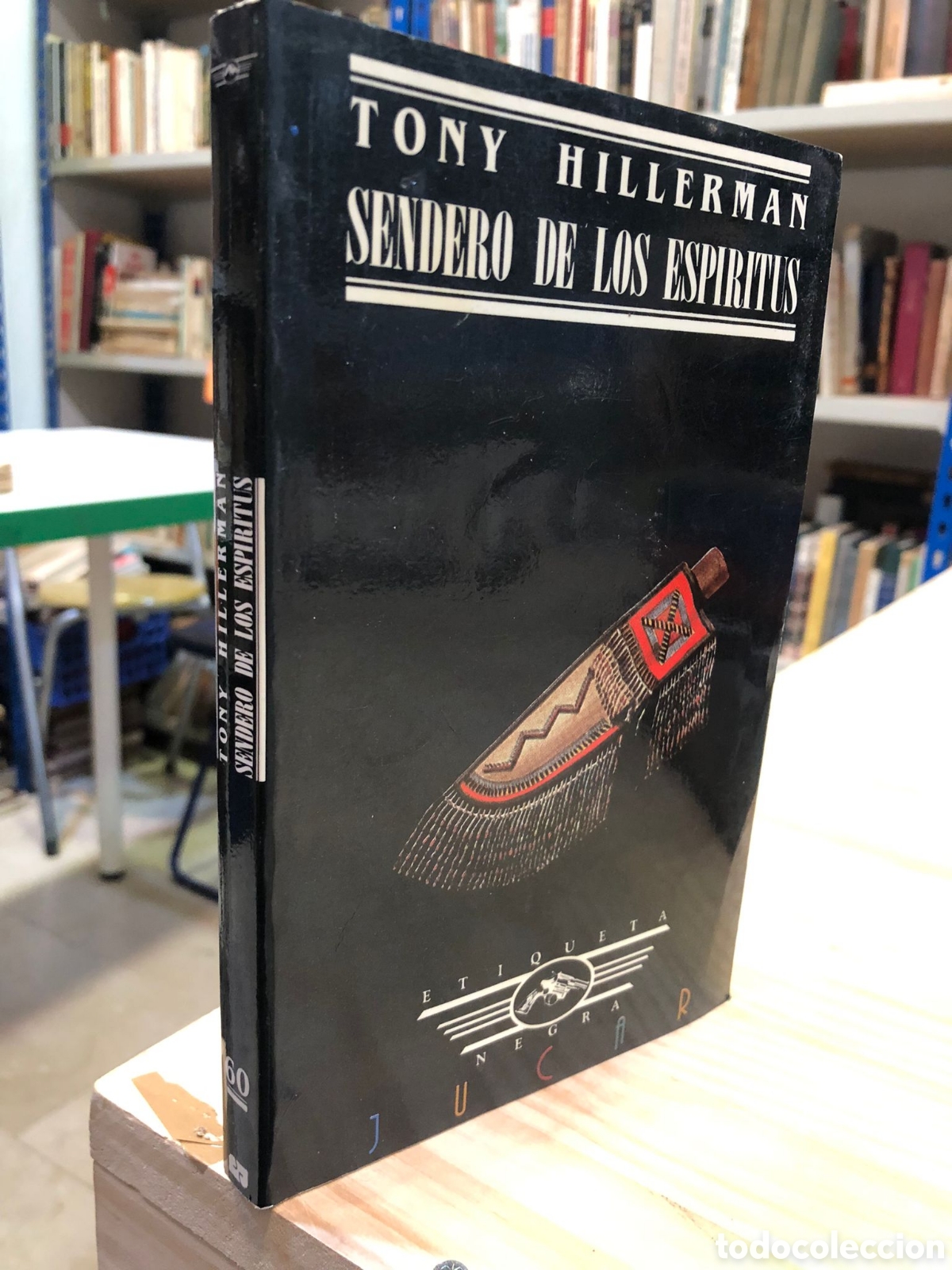 Gebrauchte B&uuml;cher: Sendero de los esp&iacute;ritus - Tony Hillerman