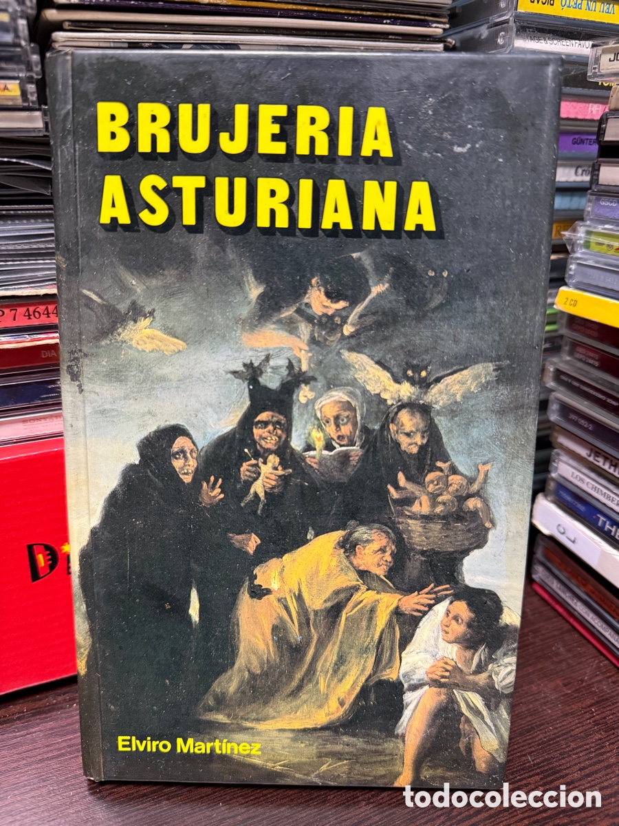 Libros de segunda mano: Elviro Mart&iacute;nez - Brujer&iacute;a Asturiana