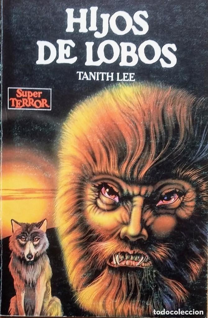 Libros de segunda mano: Hijos de lobos - Tanith Lee - Mart&iacute;nez Roca - Buen estado