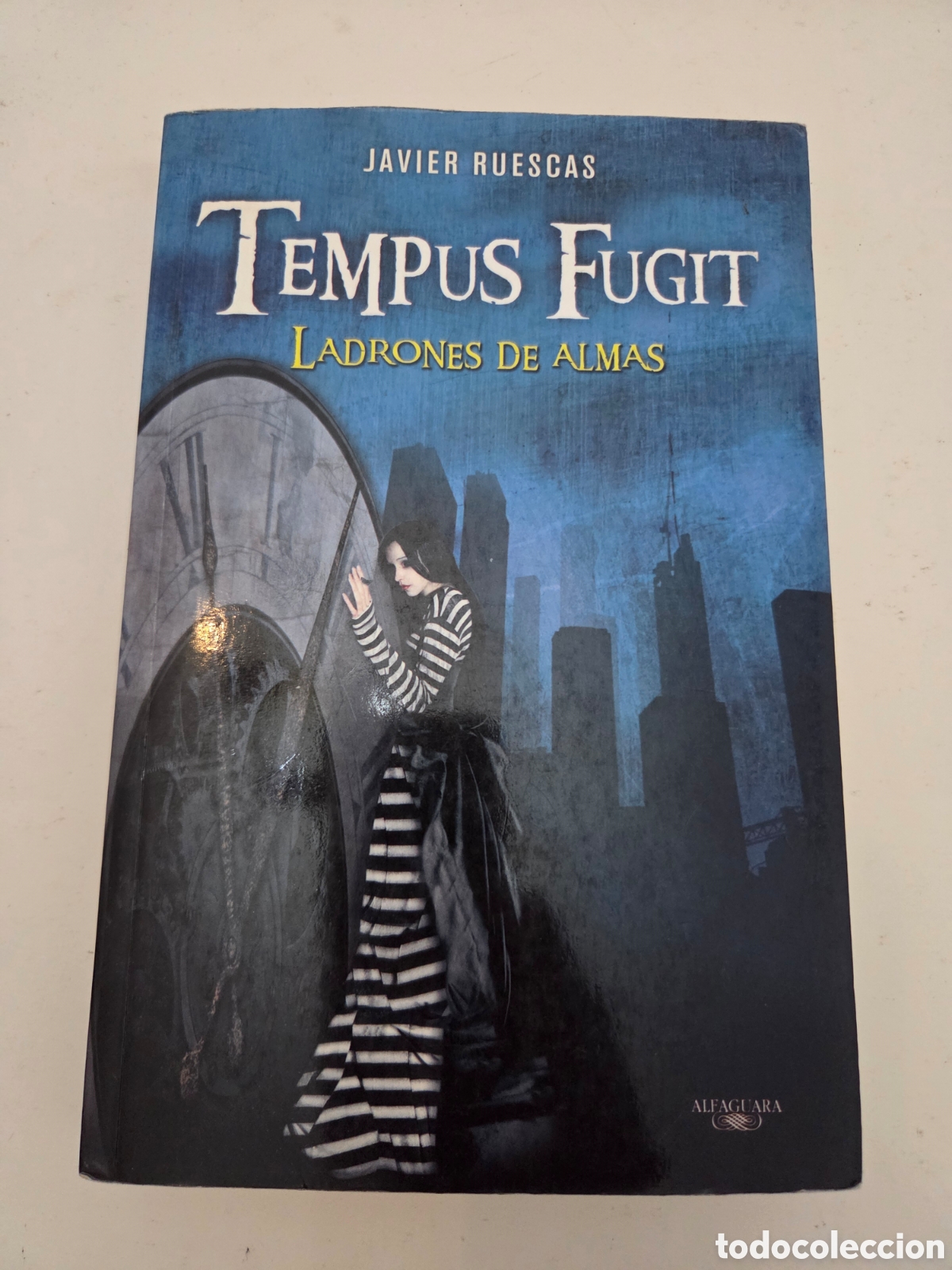 Libros de segunda mano: Tempos fugit. Ladrones de almas. Javier Ruescas