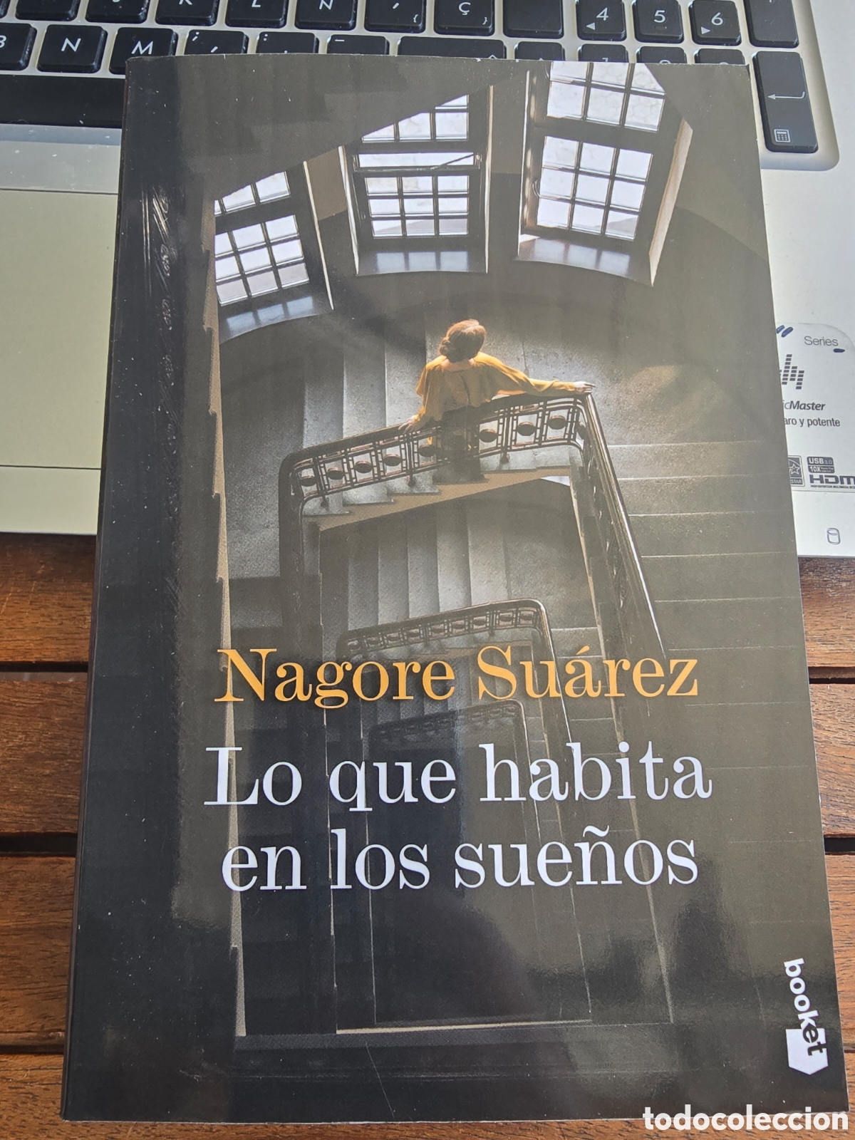 Libros de segunda mano: Lo que habita en los sue&ntilde;os Nagore Su&aacute;rez Editorial BOOKET 2026 novela negra Crimen y misterio