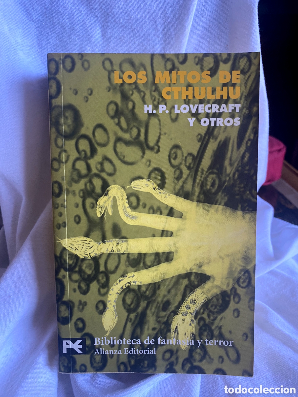 Libros de segunda mano: Los mitos de Cthulhu - Lovecraft, H. P. (PEDIDO MINIMO 10&euro;)