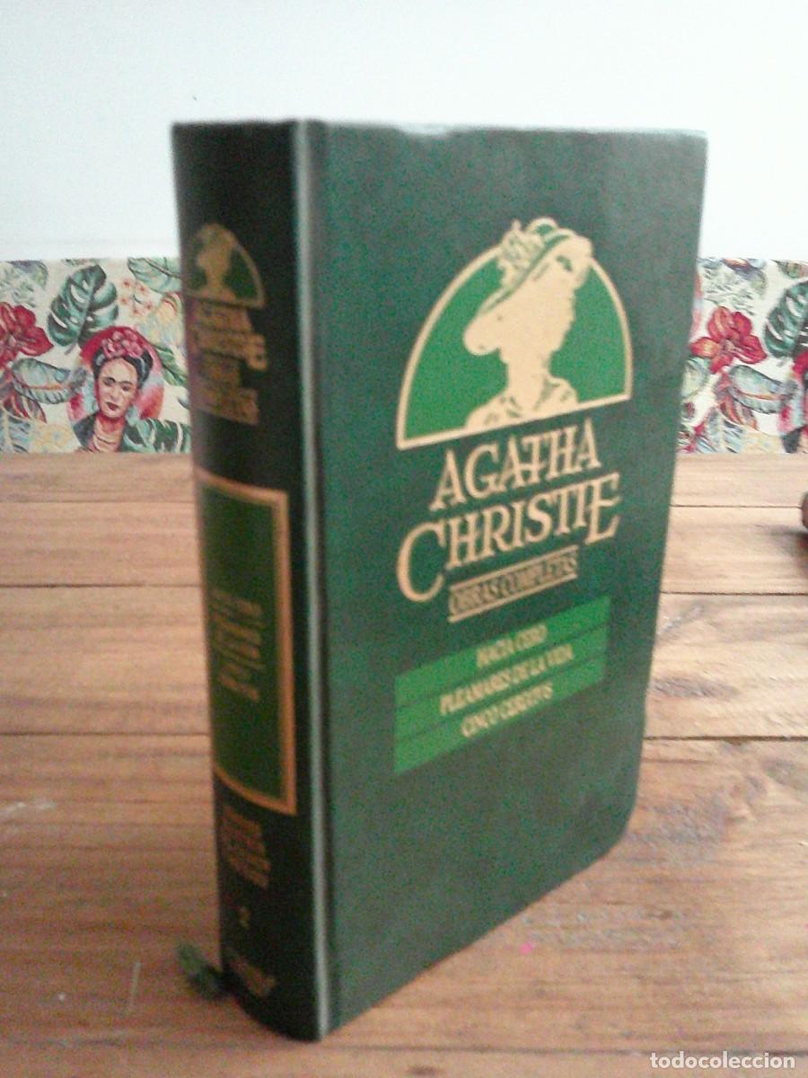Libros de segunda mano: AGATHA CHRISTIE OBRAS COMPLETAS 2. Hacia cero, Pleamares de la vida, Cinco Cerditos Orbis tapa dura