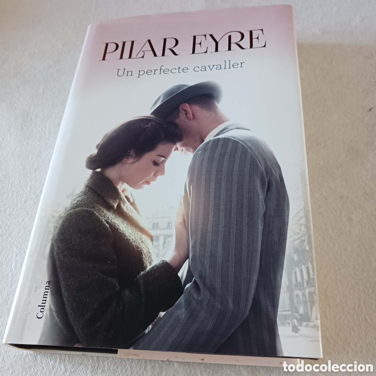 Libros de segunda mano: Un pefecte cavaller de Pilar Eyre